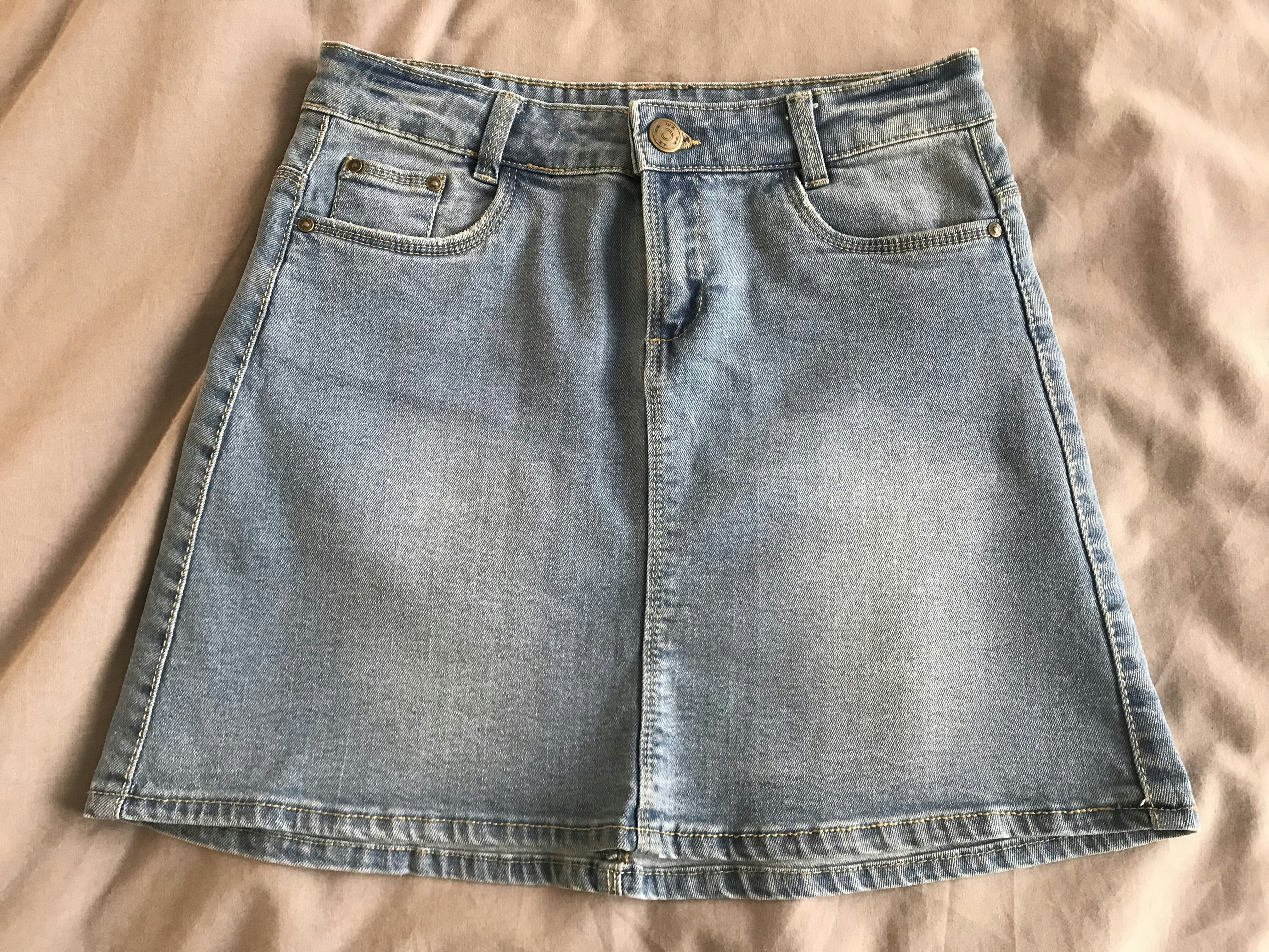 Jupe tape à l’œil