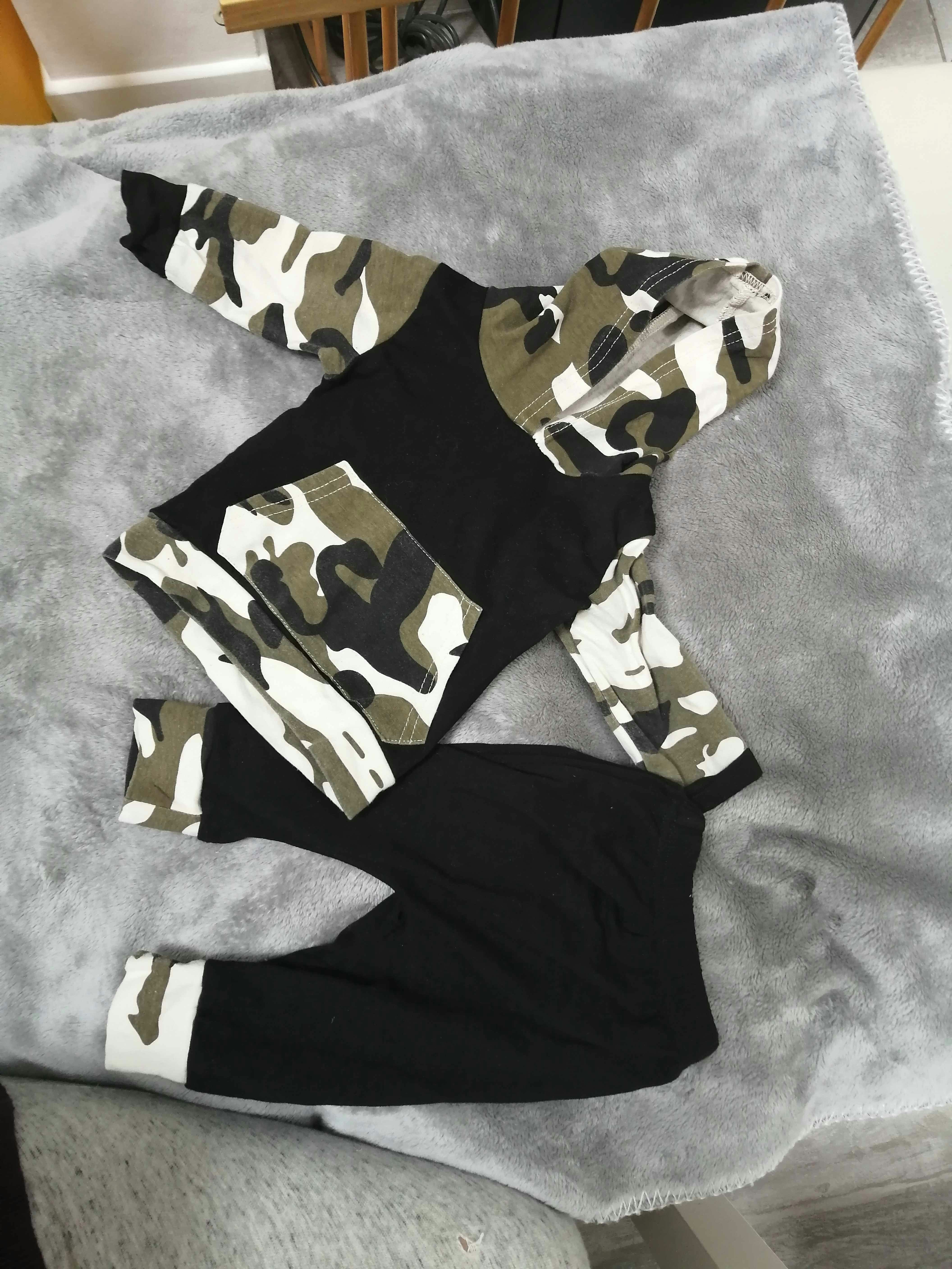 Enssemble militaires