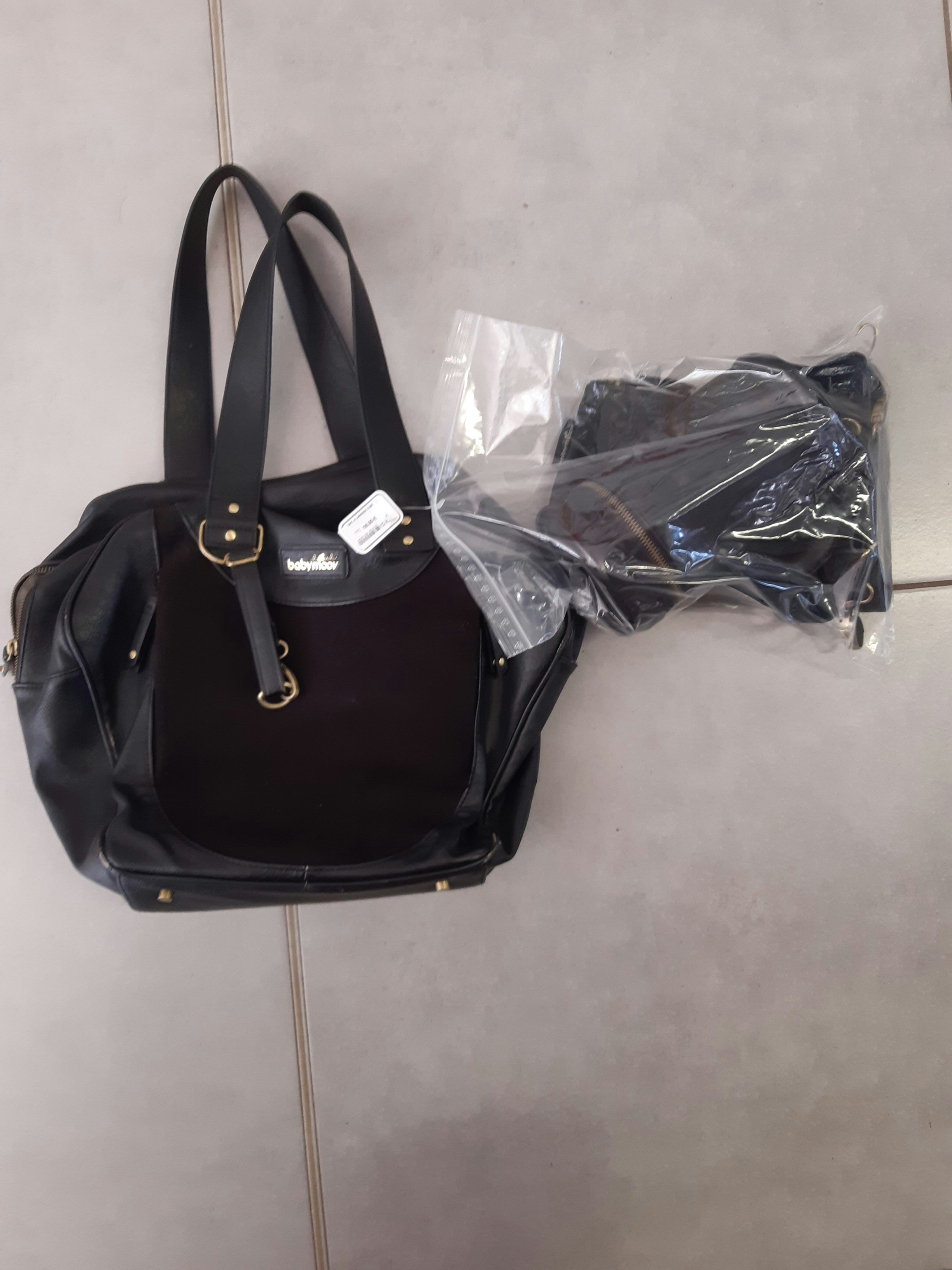 Sac a langer noir en cuir babymoov