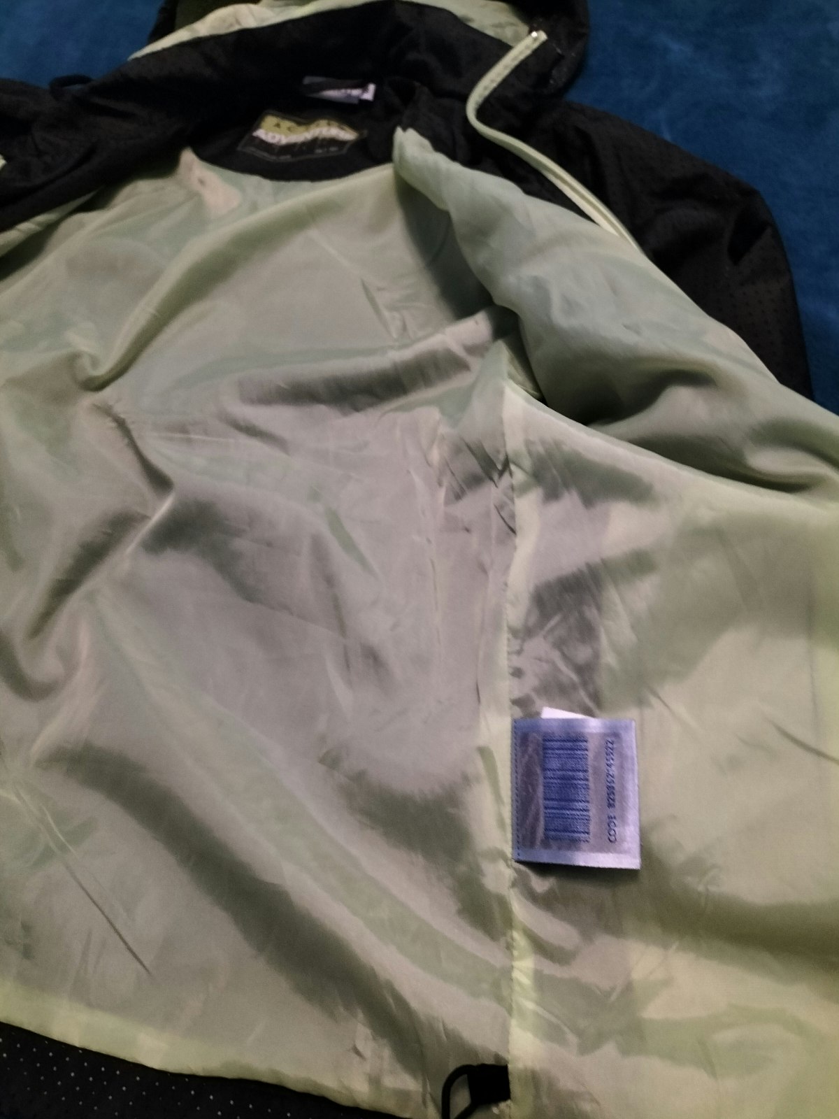 Coupe vent doublé à capuche taille S - photo numéro 3