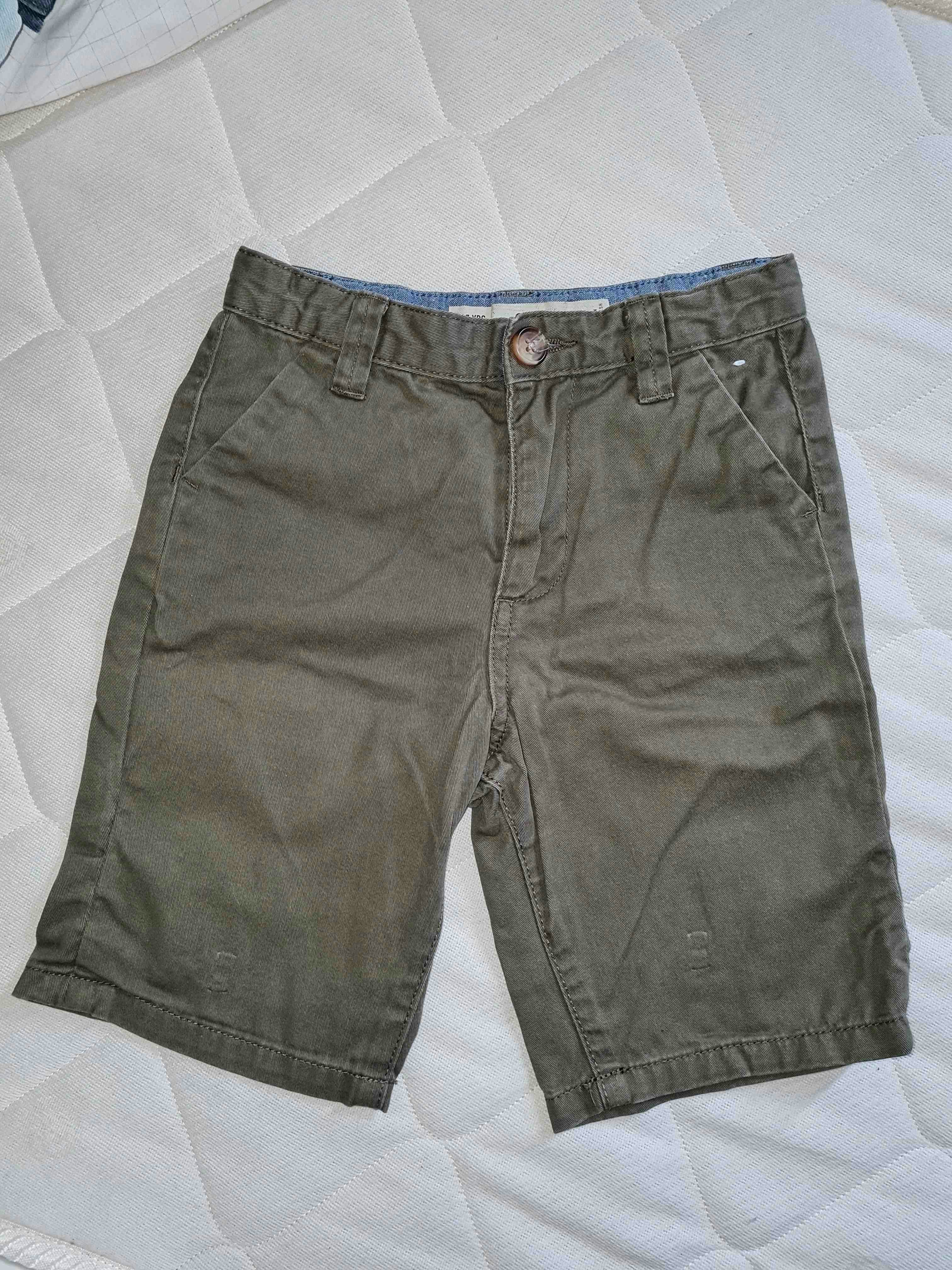 Short chino taille 6/7ans