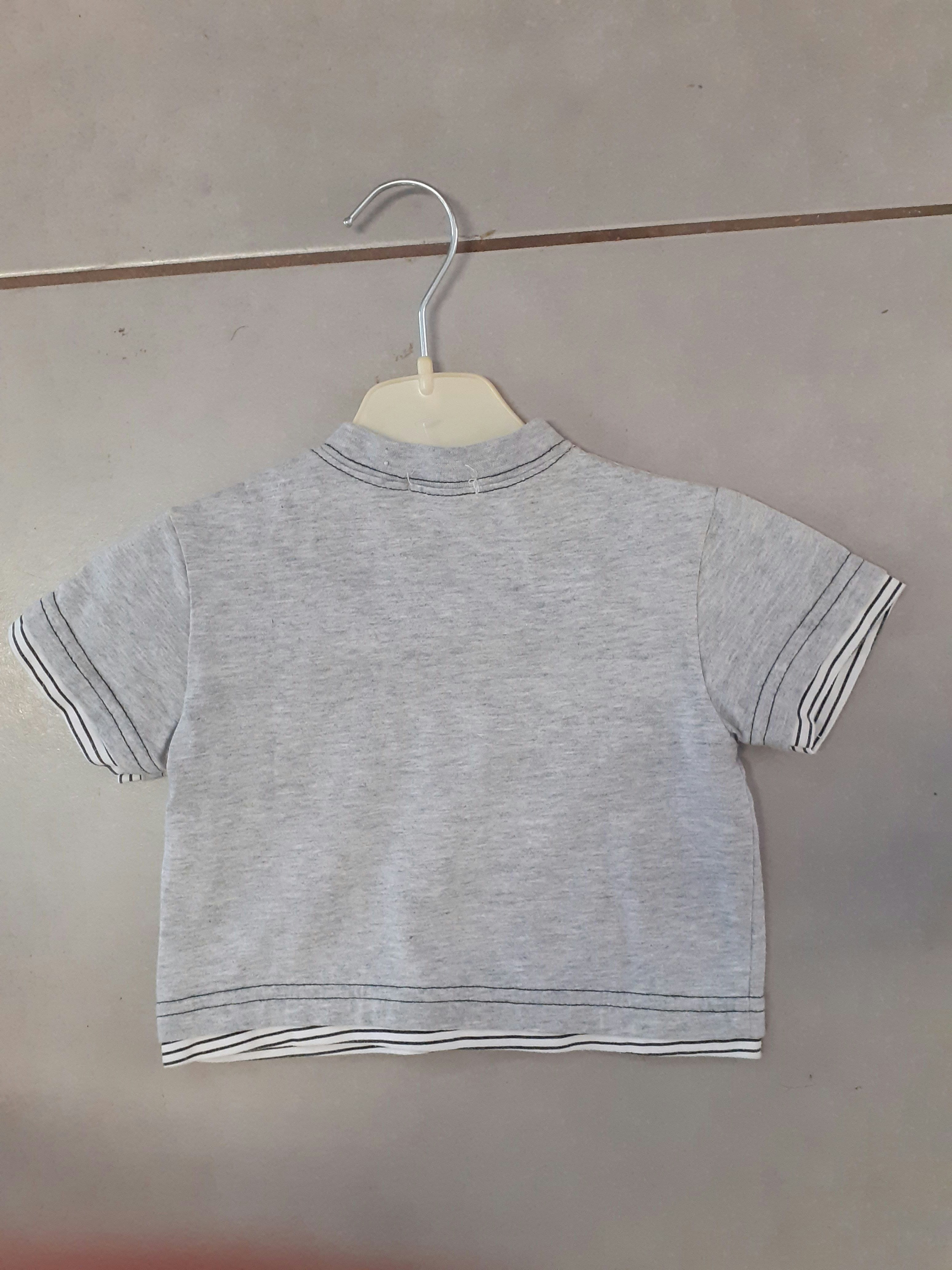 Tee-shirt gris - photo numéro 2