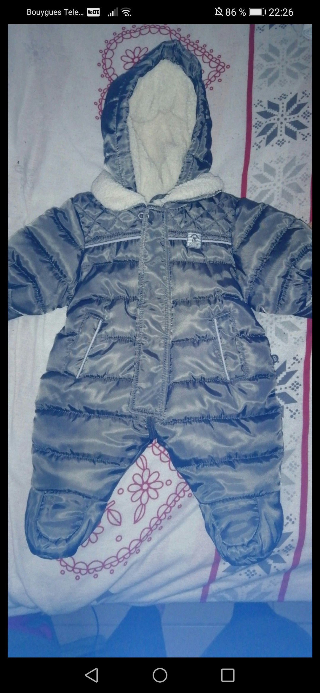 Combinaison imperméable et fourrée à l'intérieur de la  naissance à 3 mois