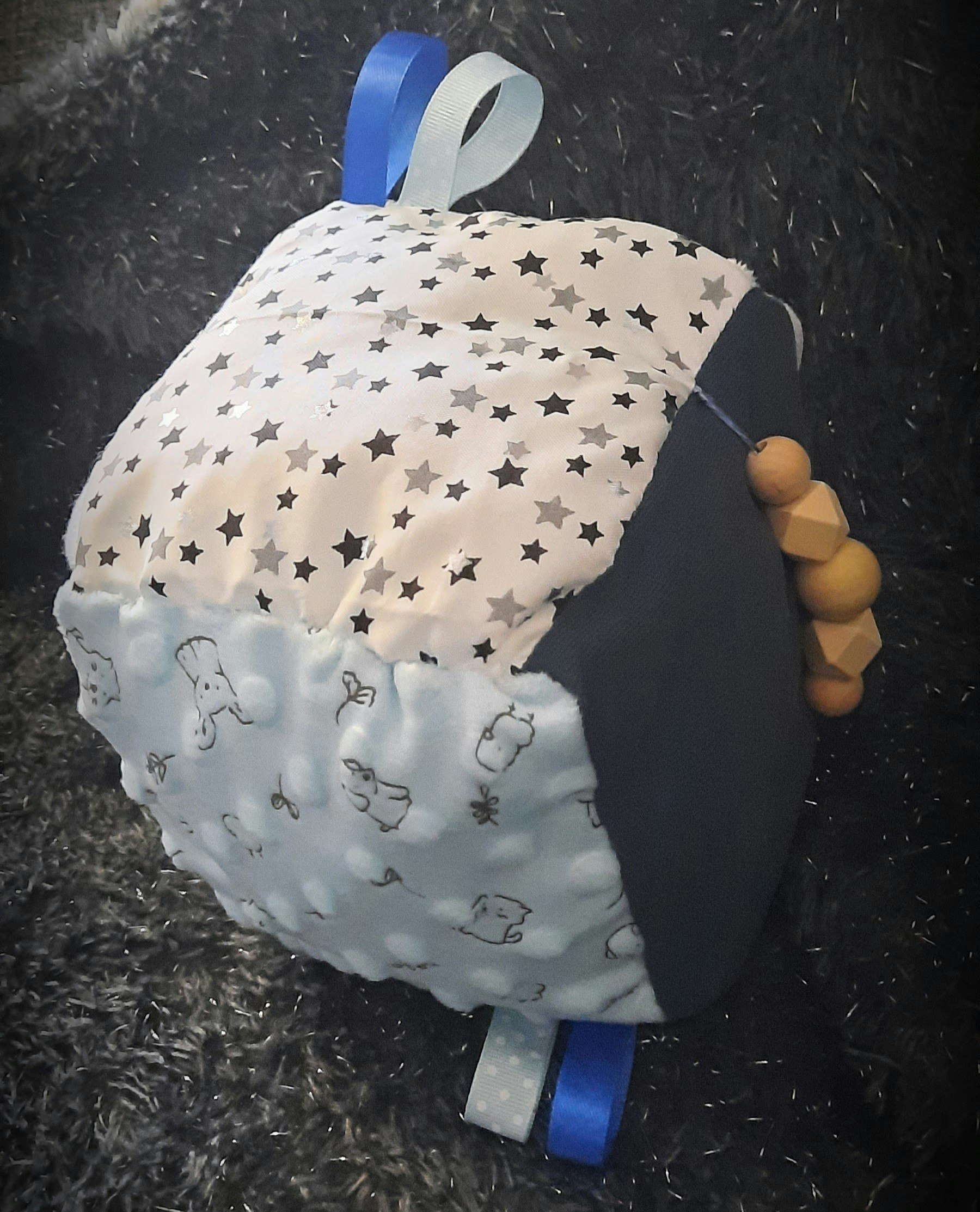 Cube d'éveil fait main - photo numéro 2