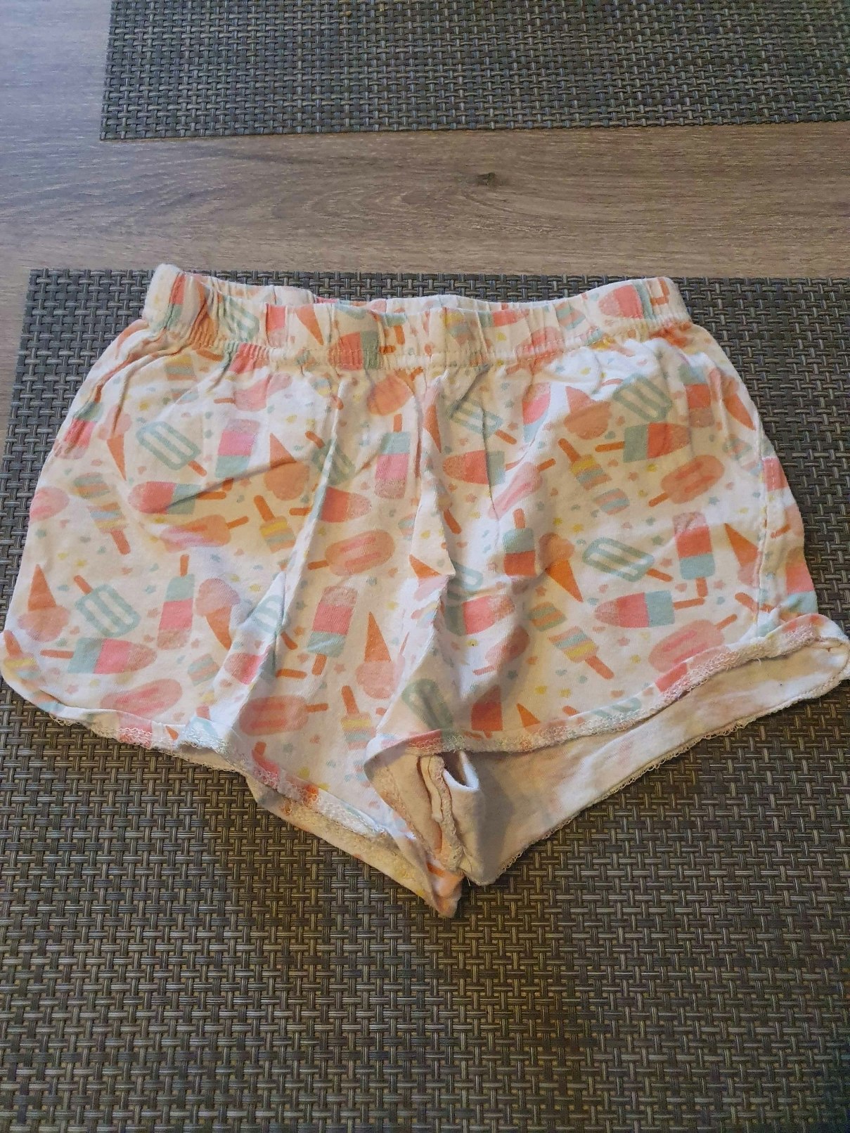Short 6 ans