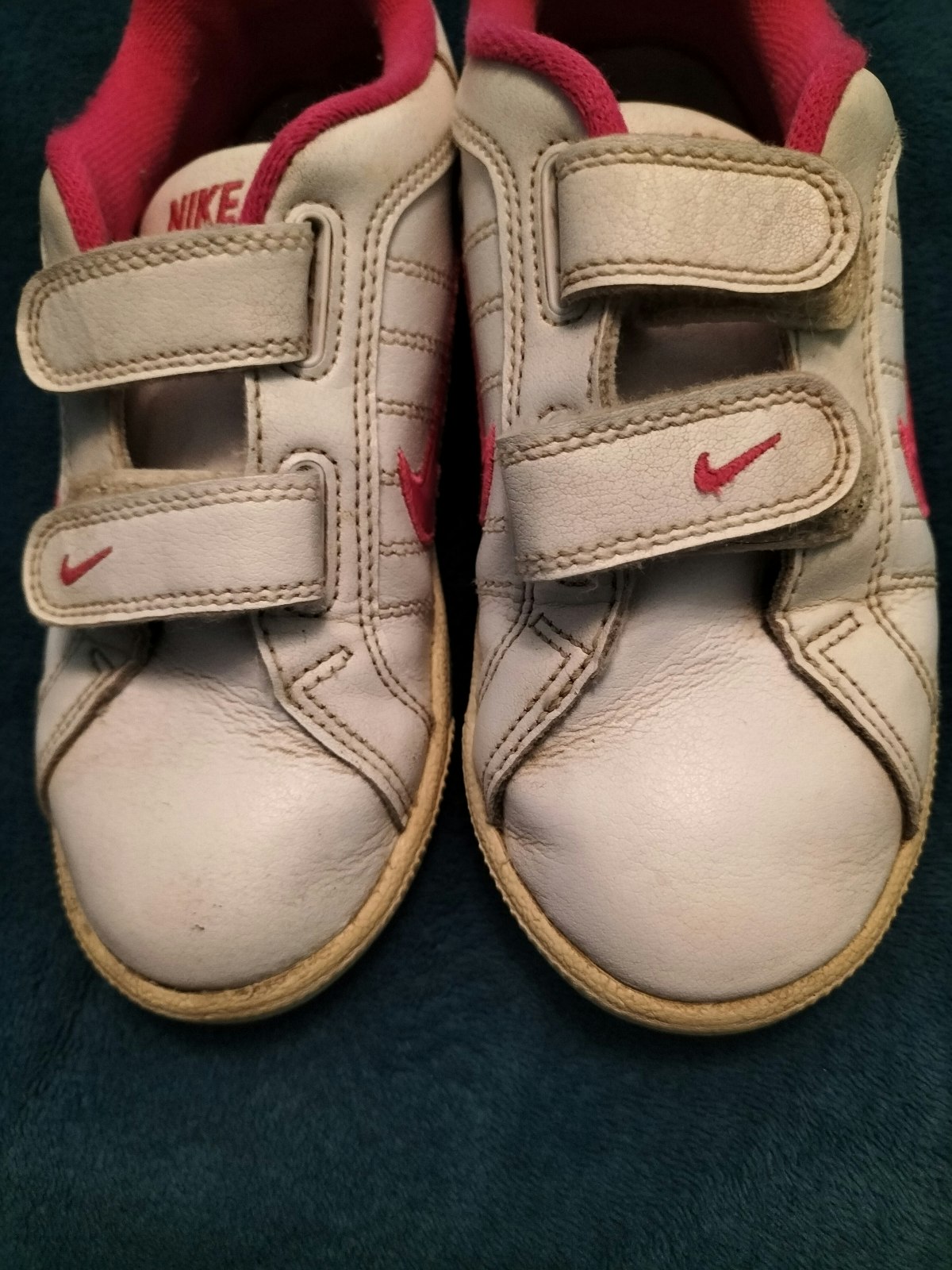 Baskets Nike pointure 31.5 - photo numéro 4