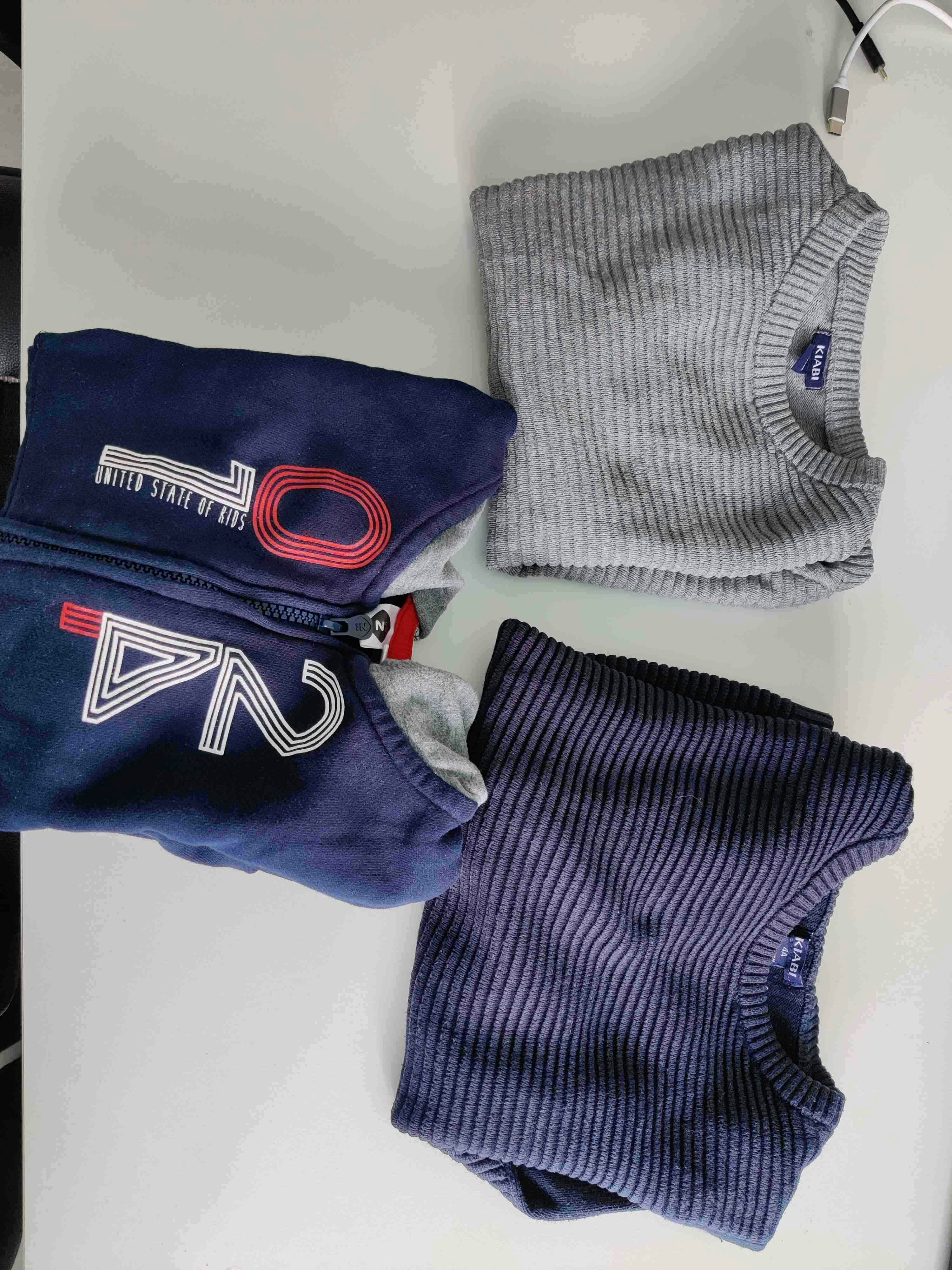 Lot de pulls et gilets