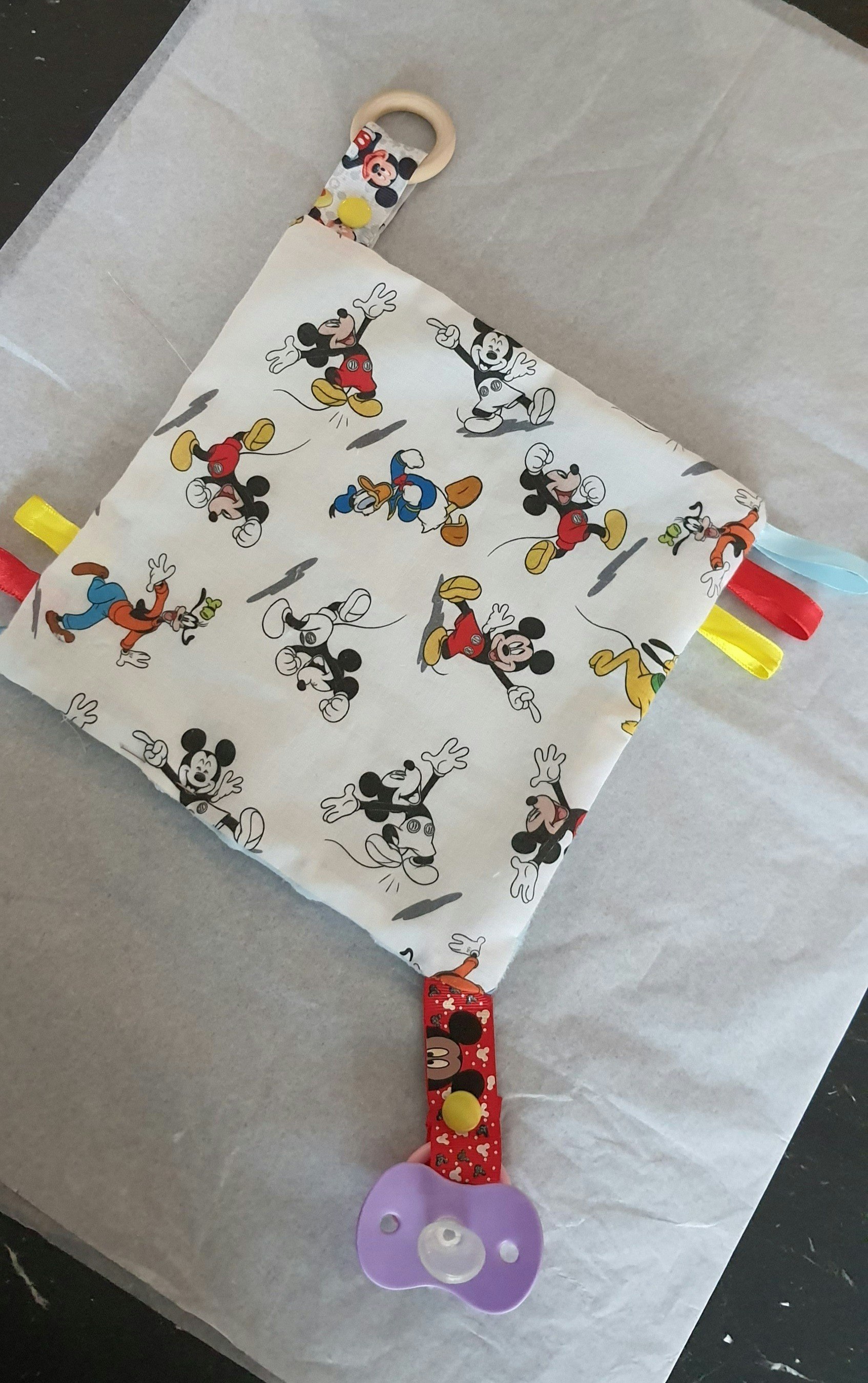 Doudou, attache sucette