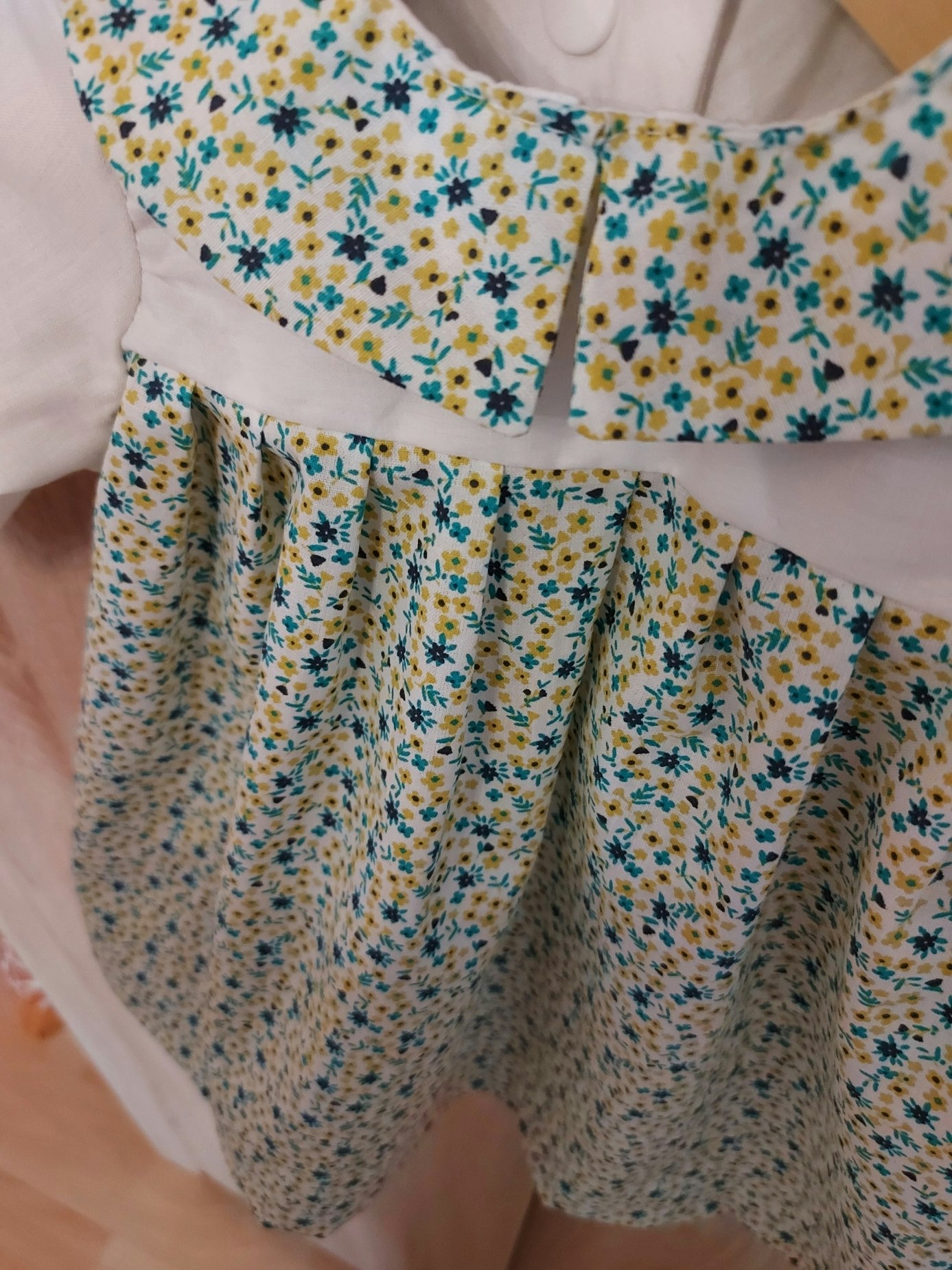 Robe à fleurs - photo numéro 2