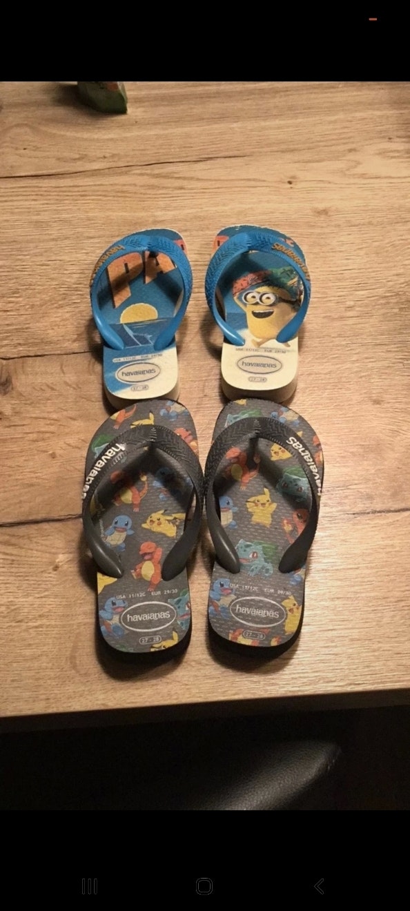 Lot 2 paires de claquette enfant havaianas