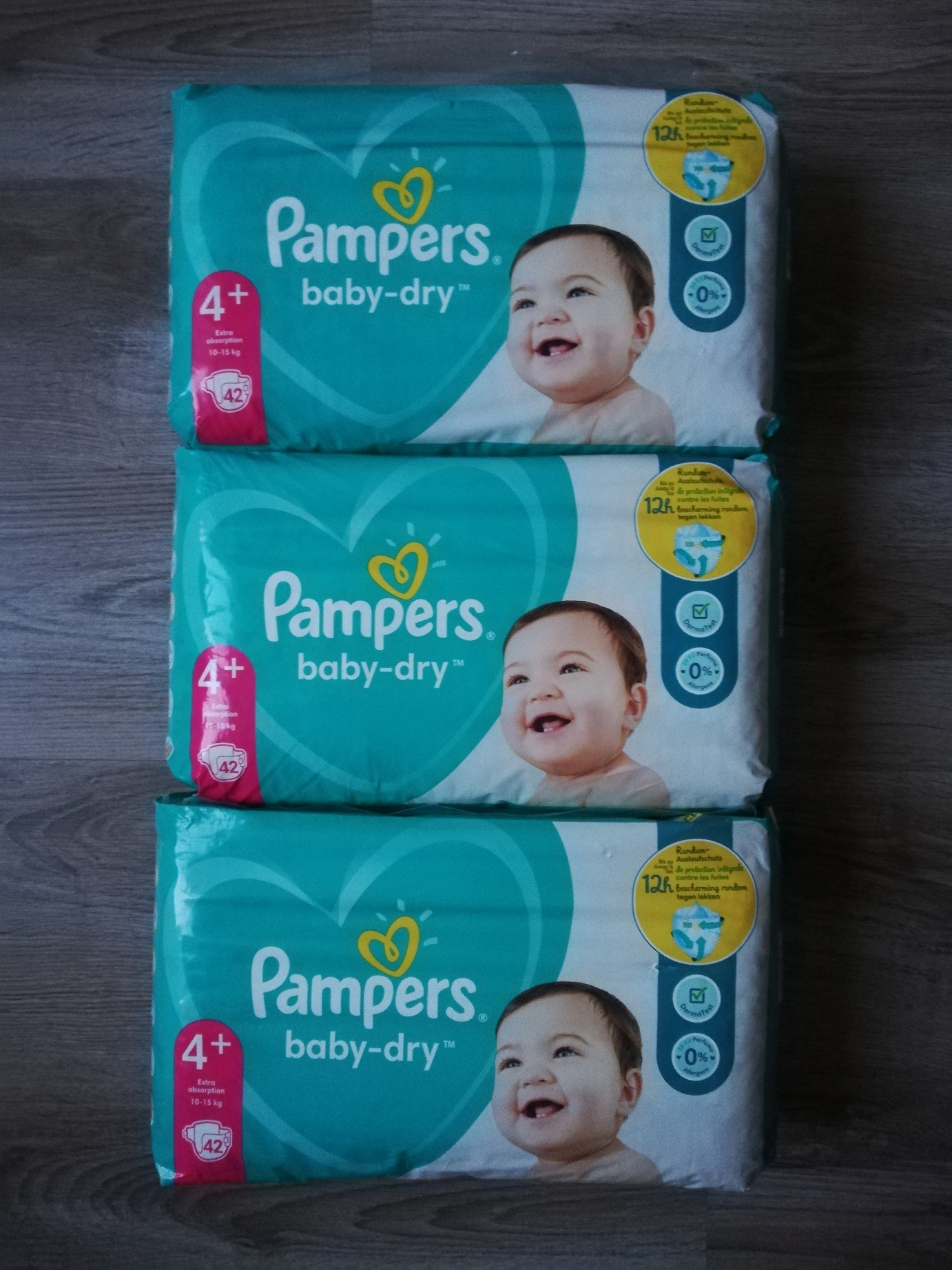 Couches pampers T4+