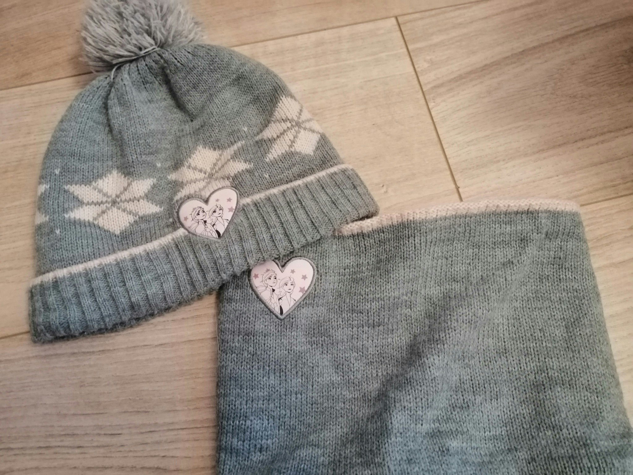 Bonnet + tour de cou La reine des neiges