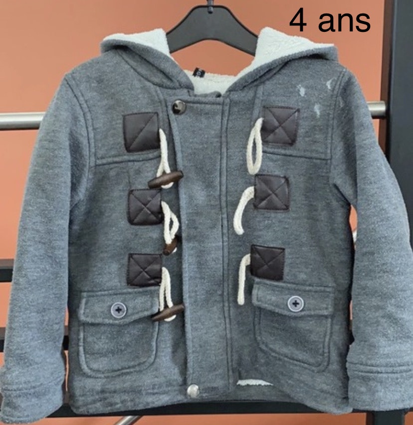 Manteau chaud avec capuche