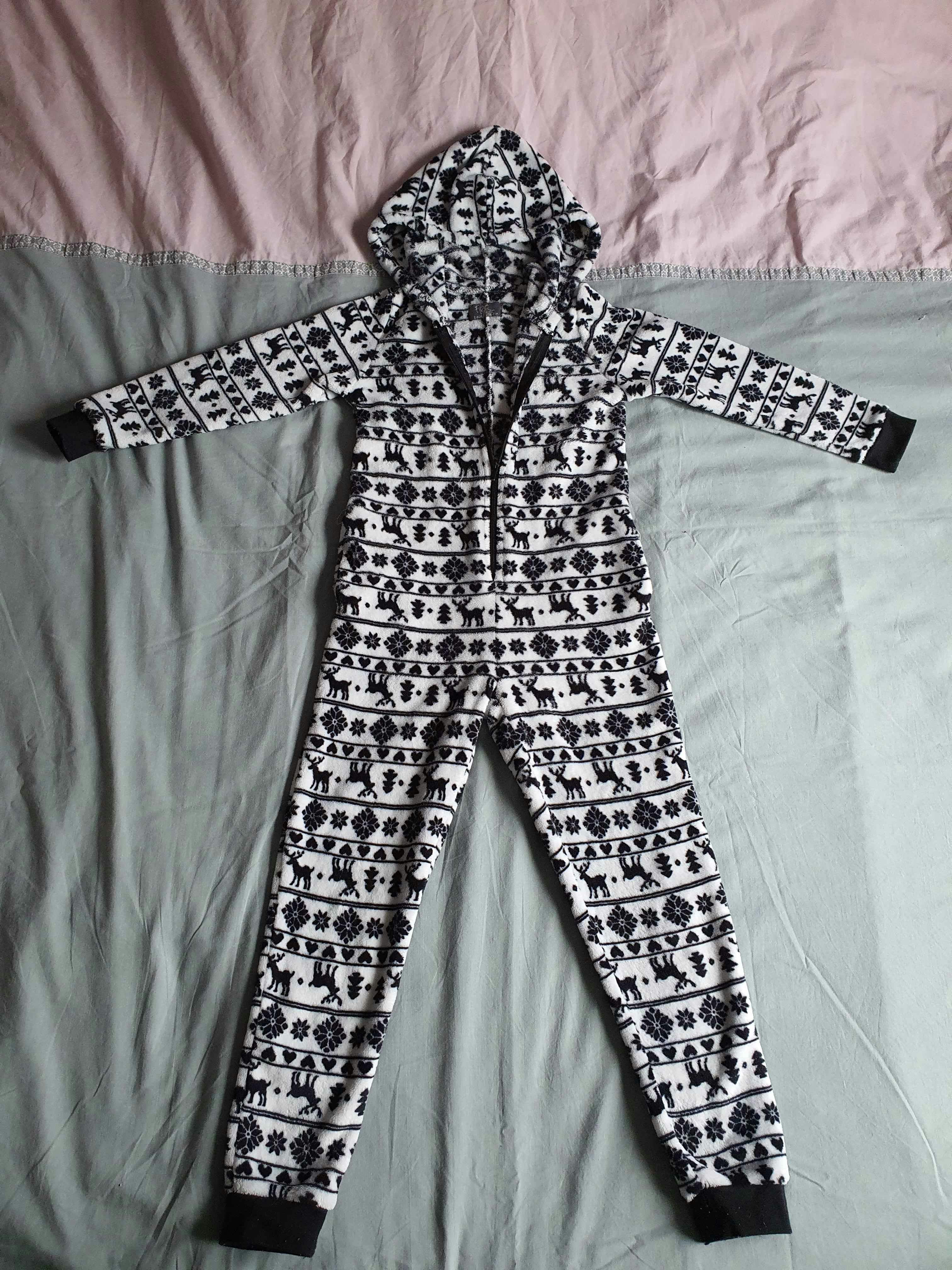 Pyjamas combinaison 8ans