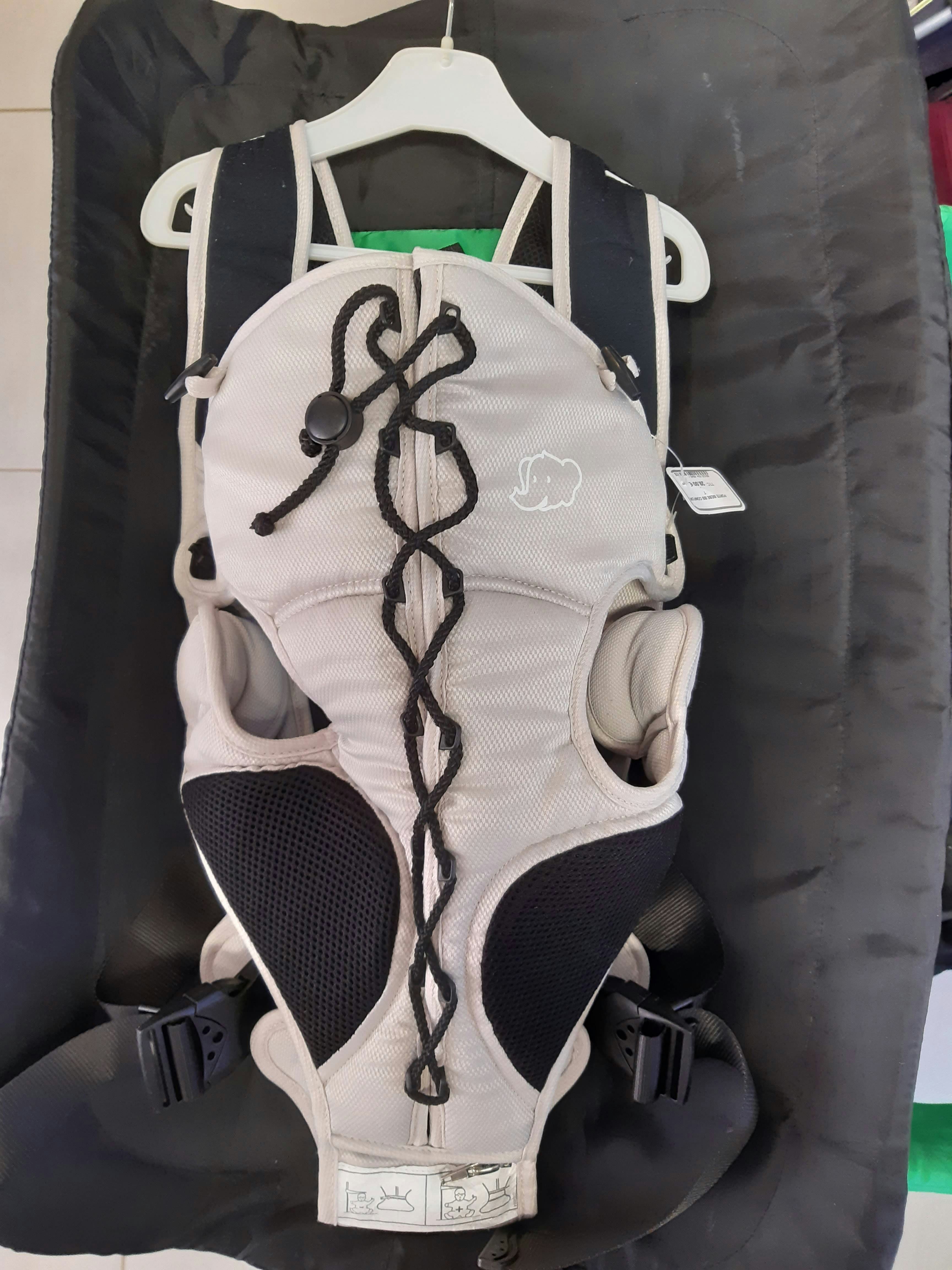 Porte-bébé bébéconfort blanc et noir