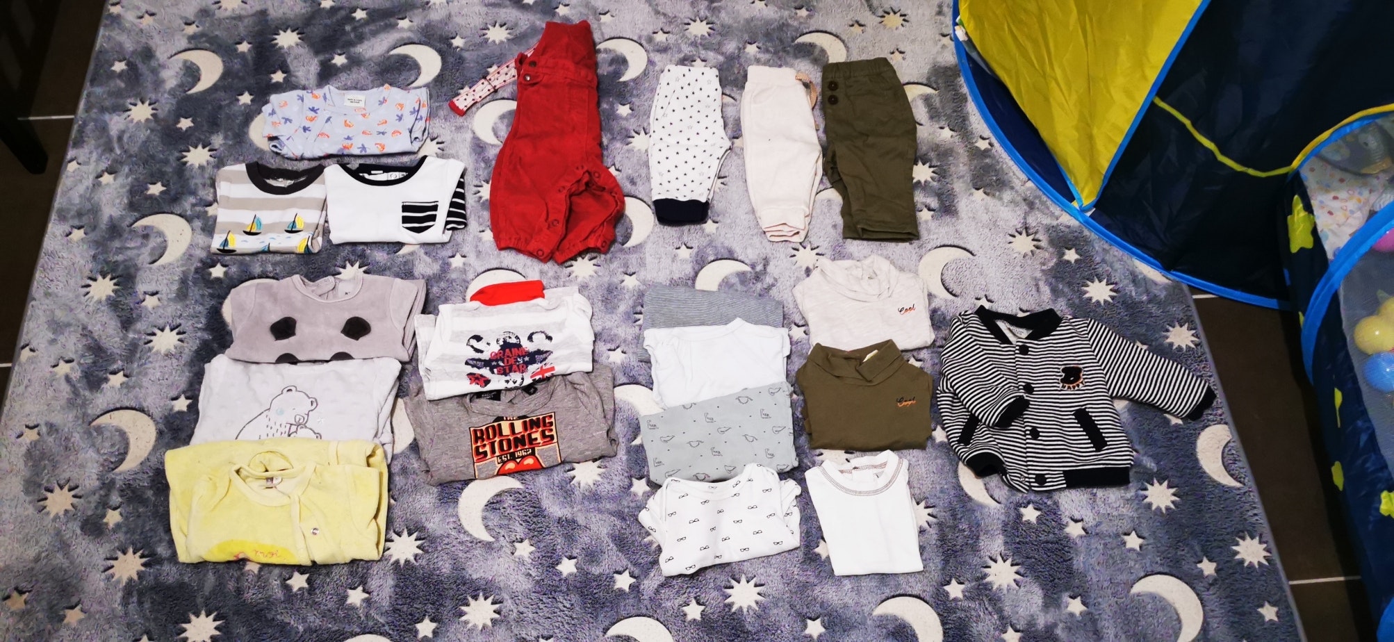 Lot vêtement bébé