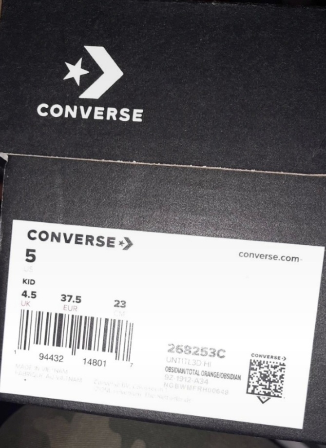 Converses mixtes taille 37.5 neuves - photo numéro 7