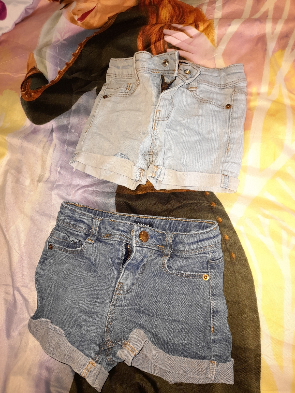 Short fille