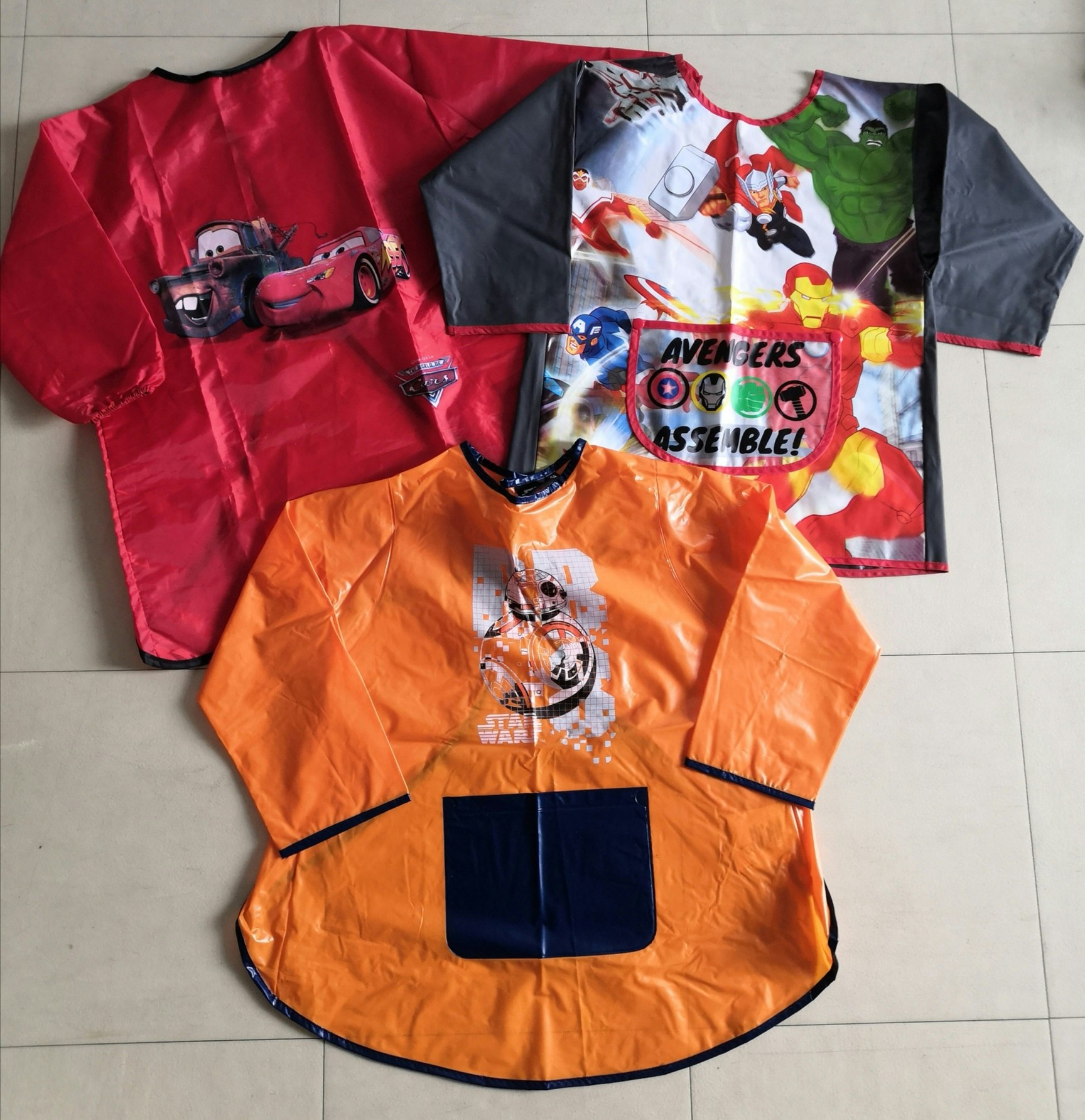 Lot de 3 tabliers d'activités. 3&4ans.