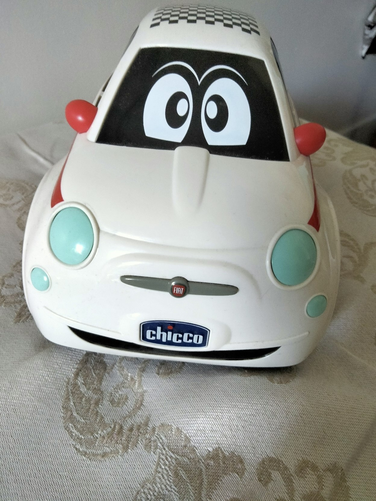 Voiture télécommandée Fiat 500 - photo numéro 3