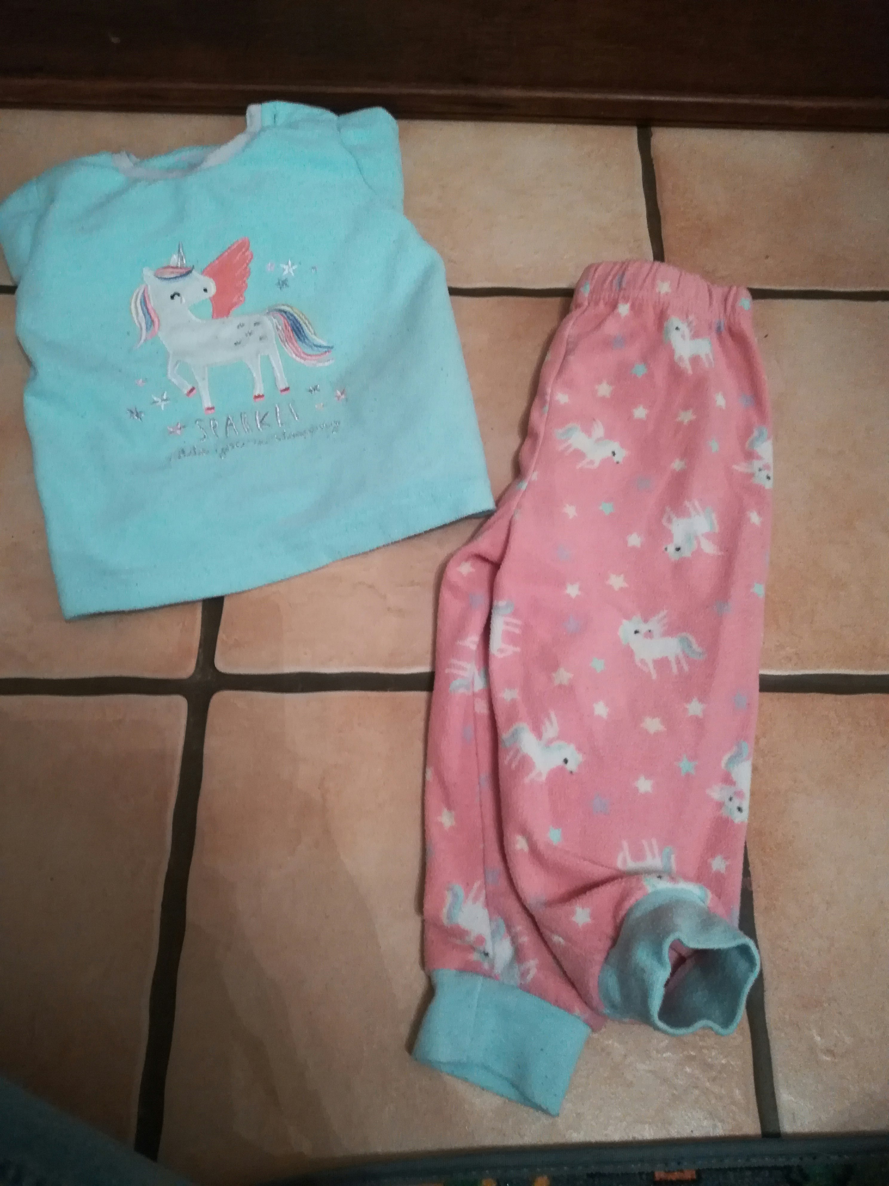 Lot de 11 pyjamas - photo numéro 4