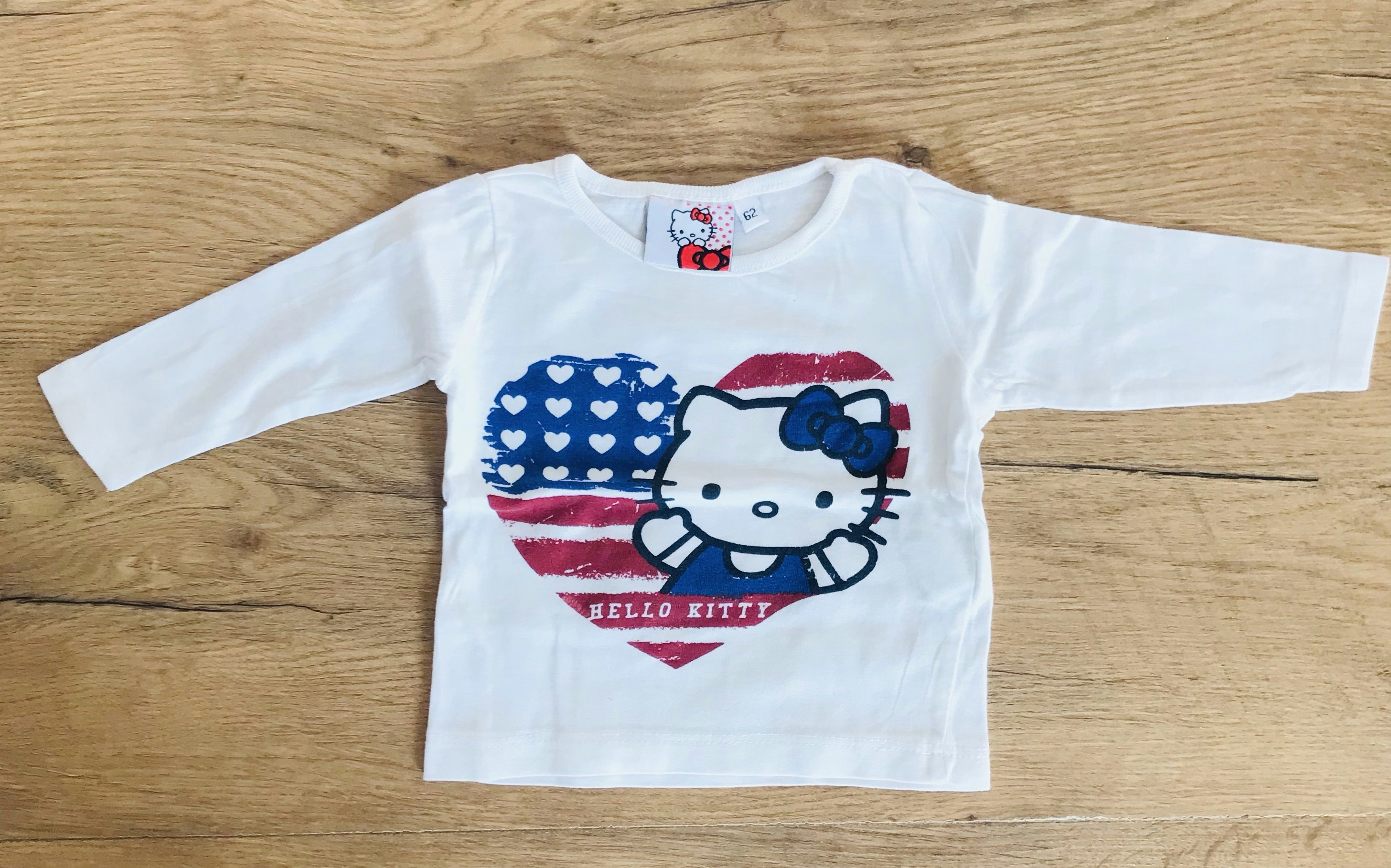 Tee shirt manche longue Hello Kitty Taille 3 mois