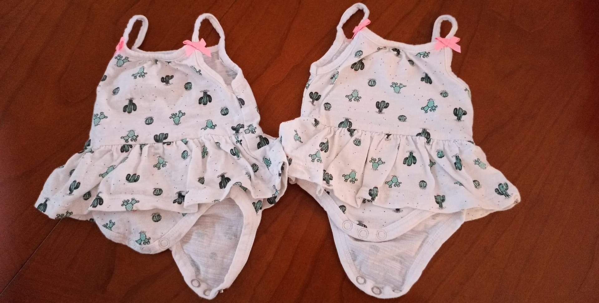 Lot de deux body naissance