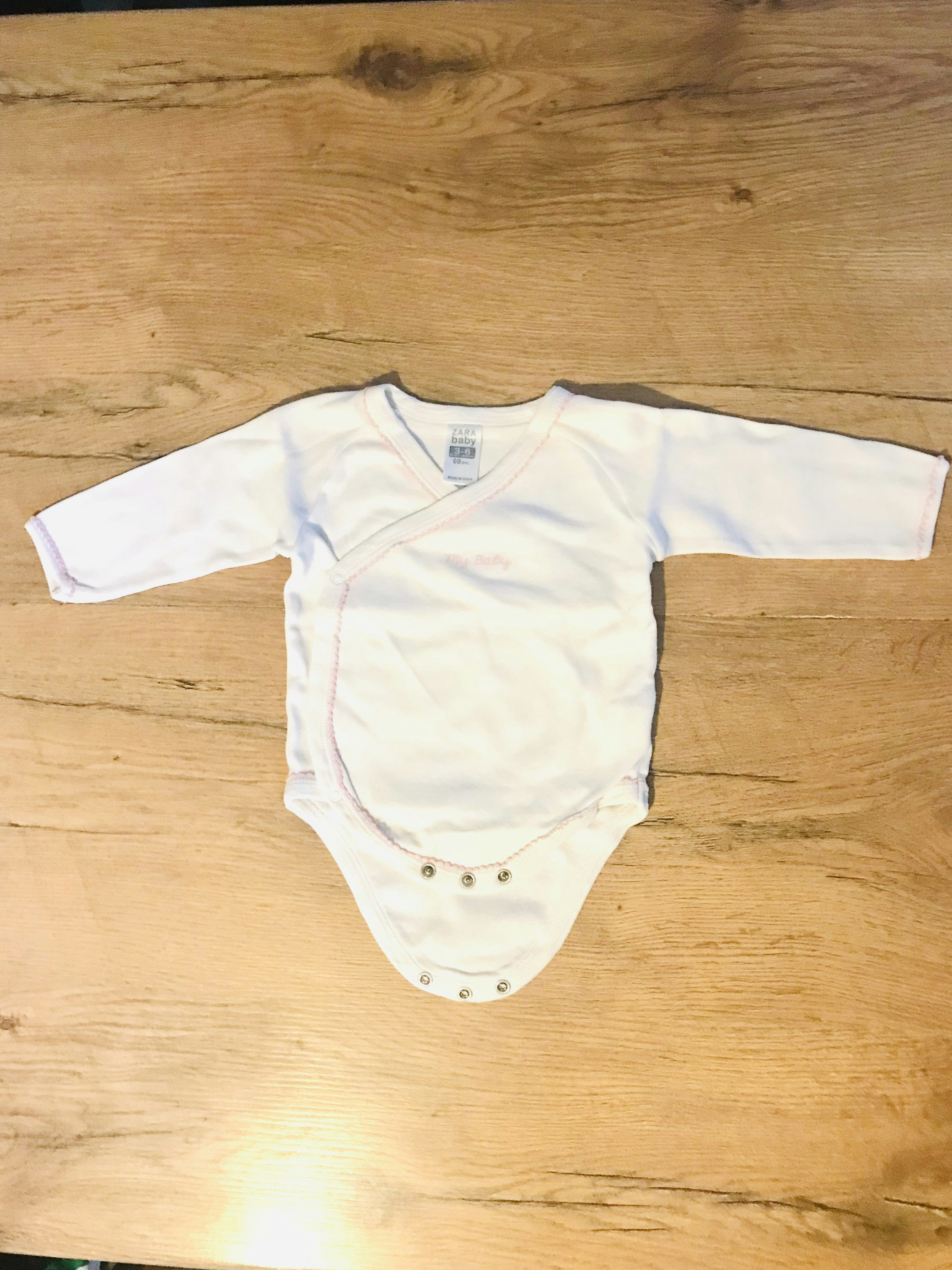 Body Blanc avec couture rose Zara baby 3-6 mois