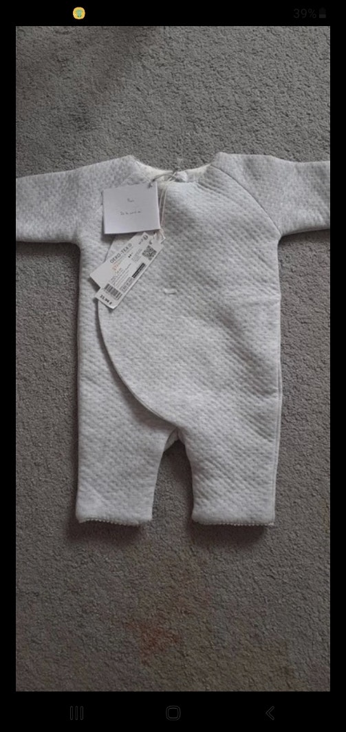 Magnifique combinaison neuve taille 1 mois