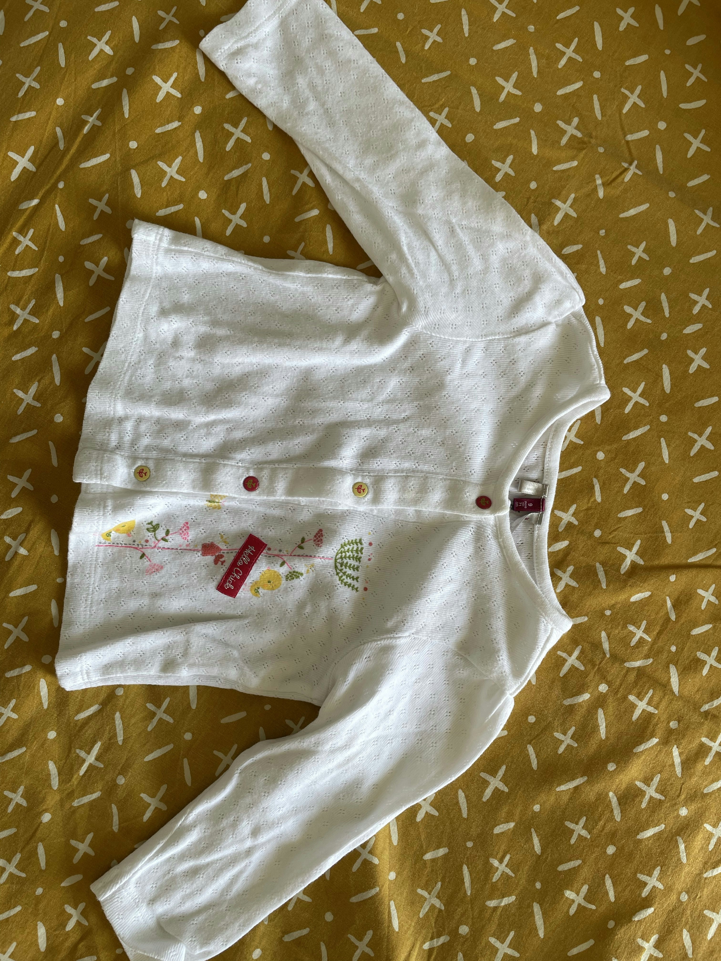 Gilet pour le printemps bébé fille