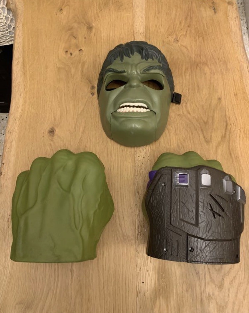 Lot hulk et poings