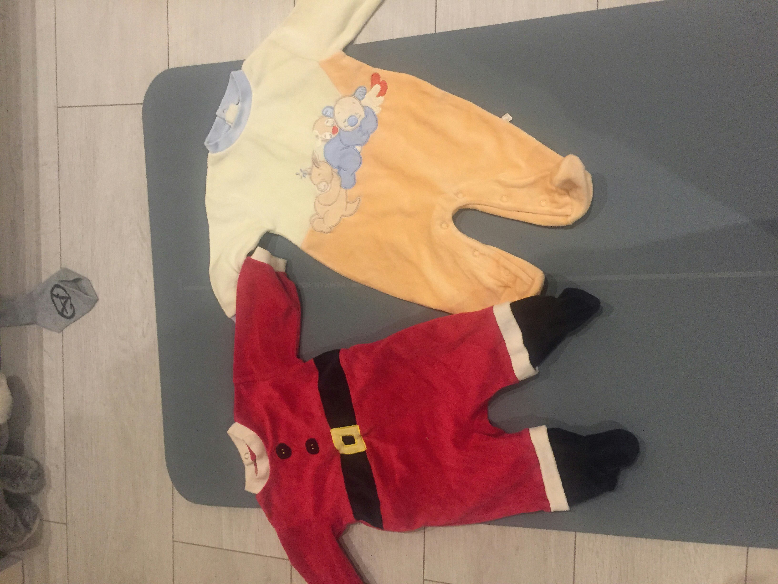 Lot de pyjamas ,3mois - photo numéro 2