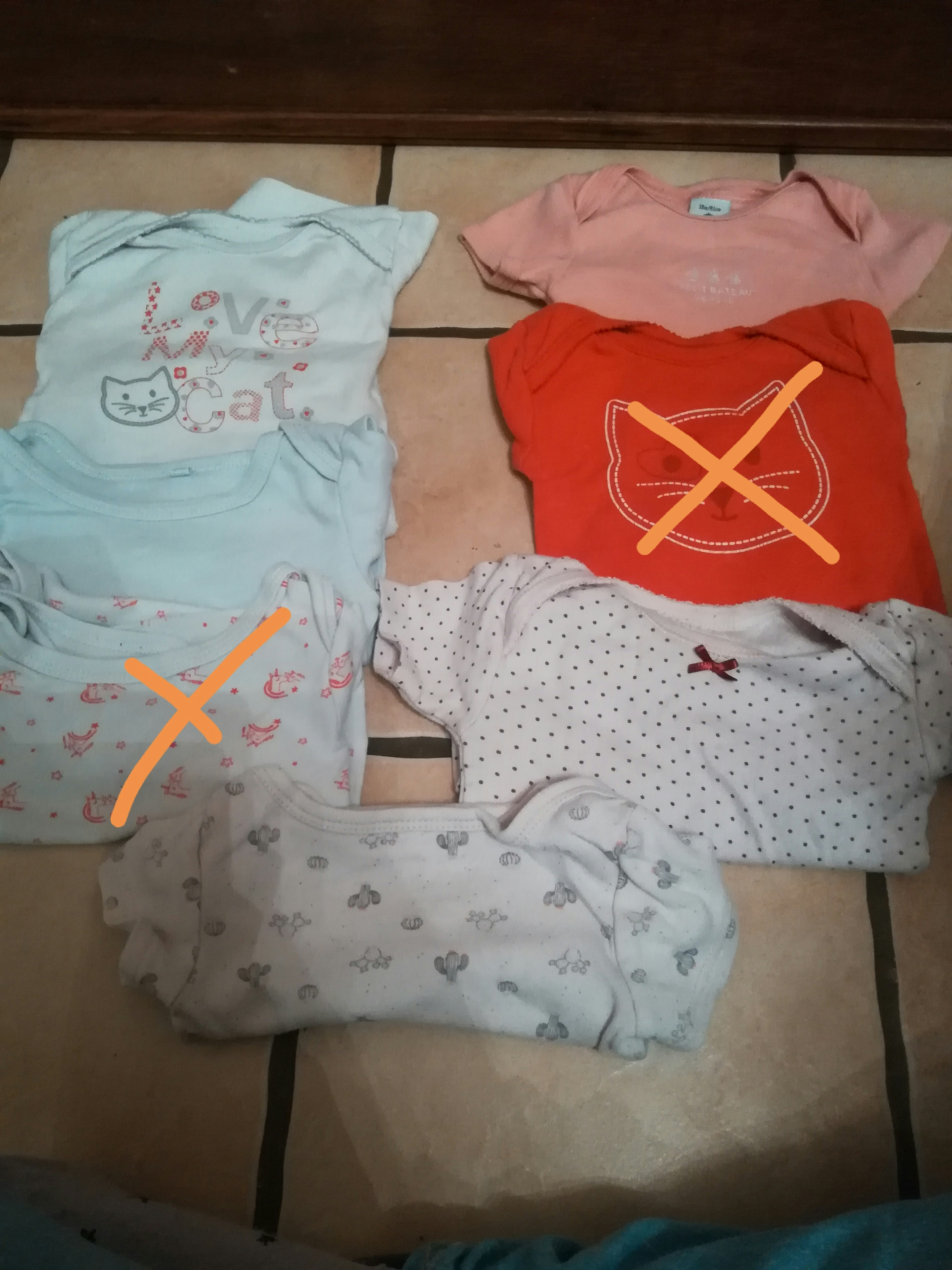 Lot de 11 bodys - photo numéro 3