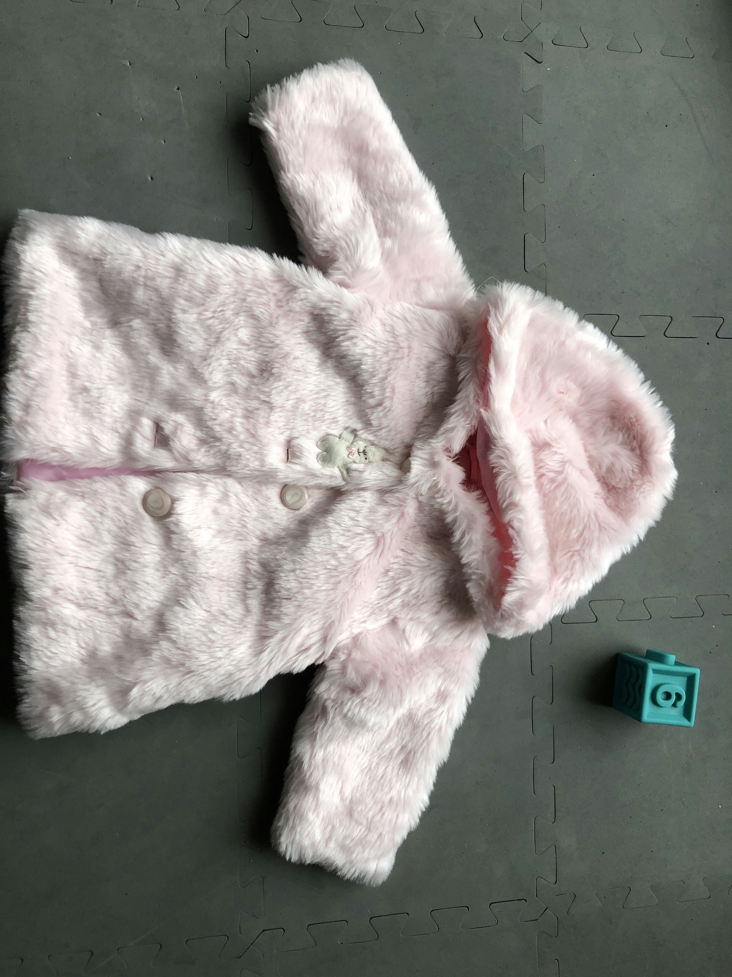 Manteau rose fourrure