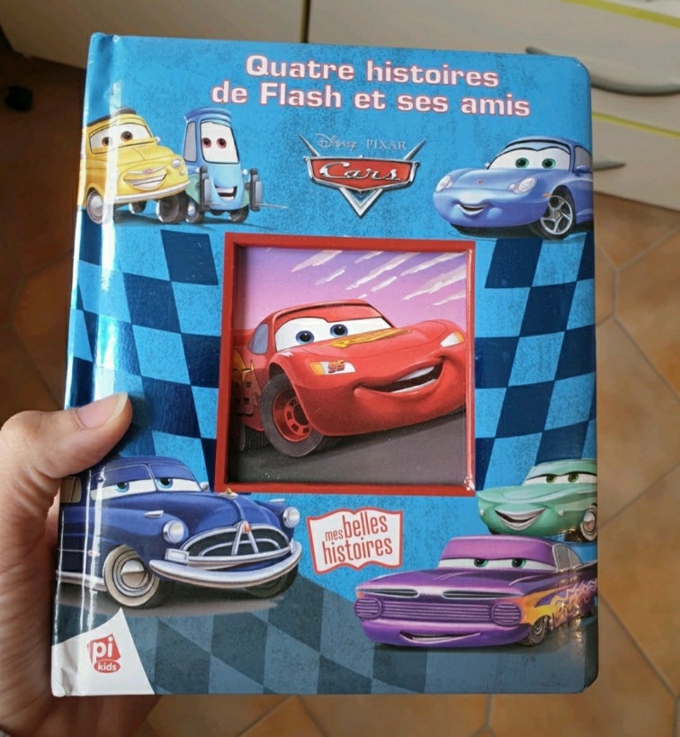 Livre 4 histoires Cars