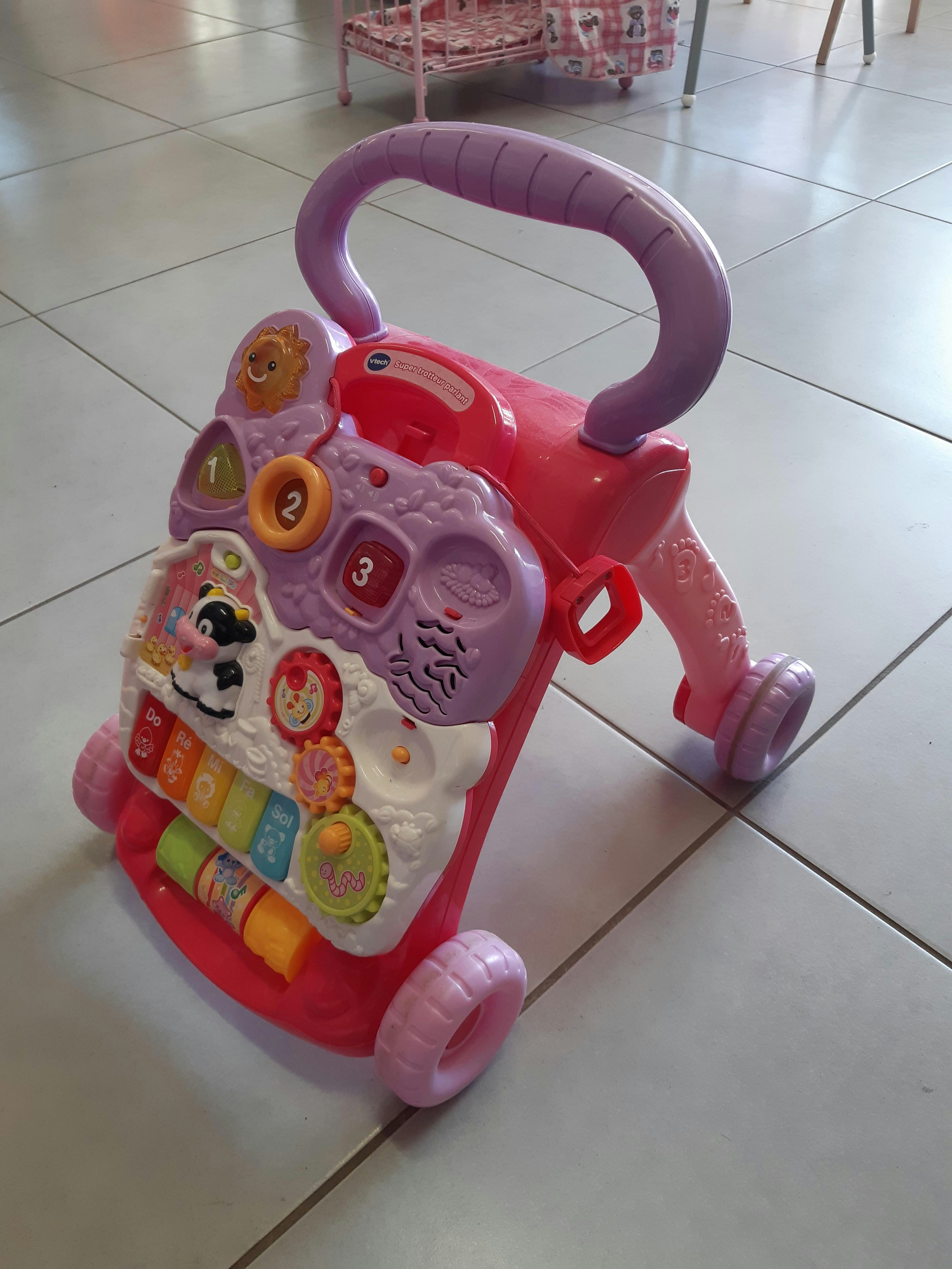 Pousseur trotteur parlant de chez Vtech