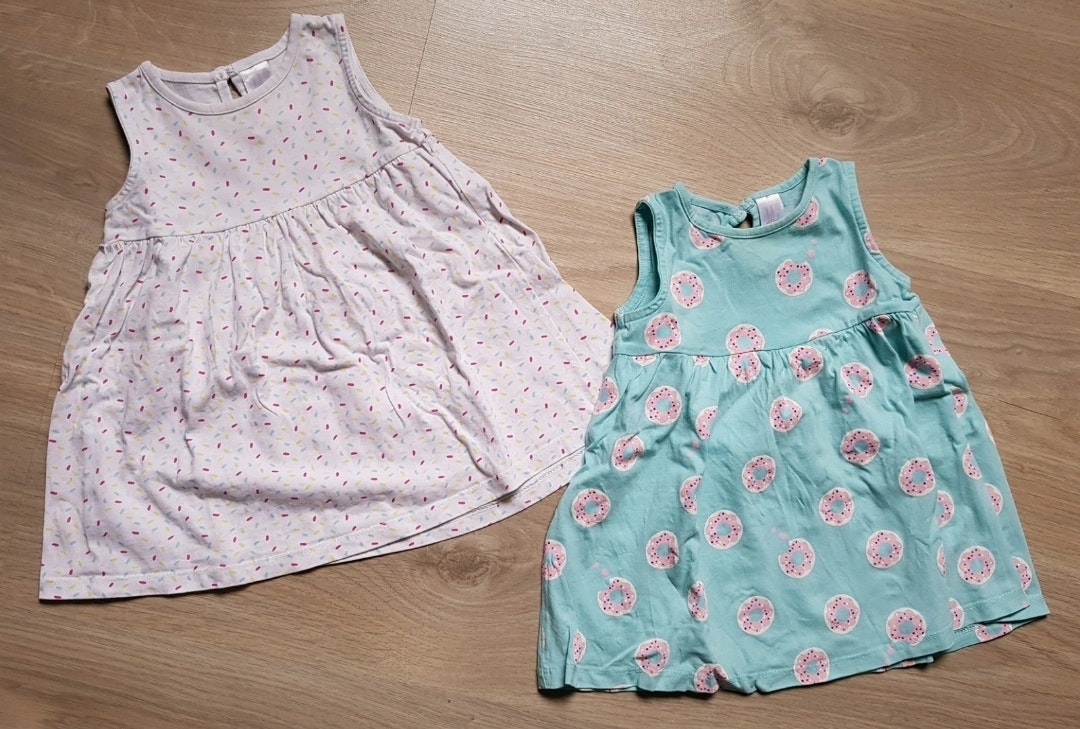 Ensemble de deux robes 09 mois C&A