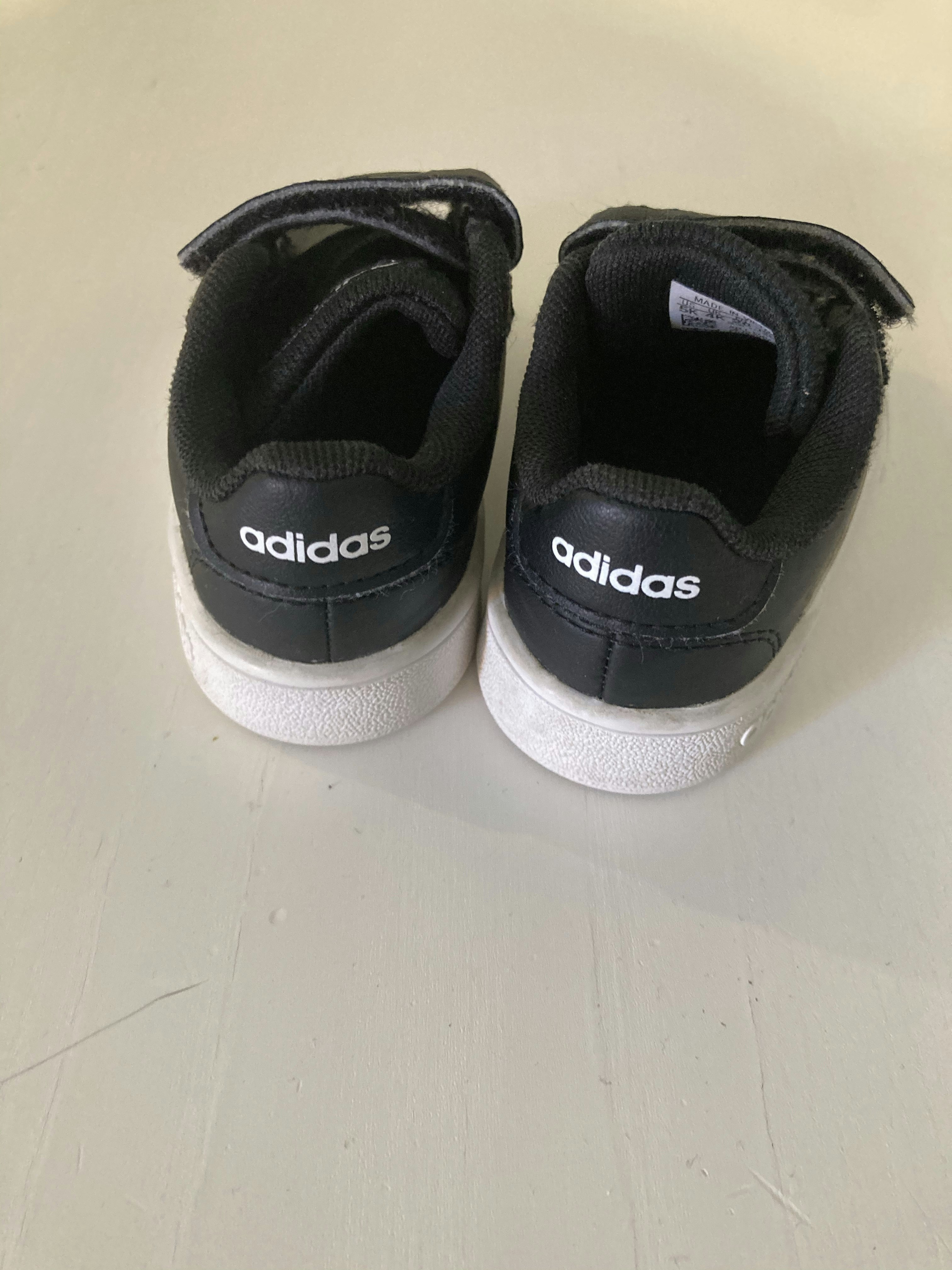 Basket adidas - photo numéro 3