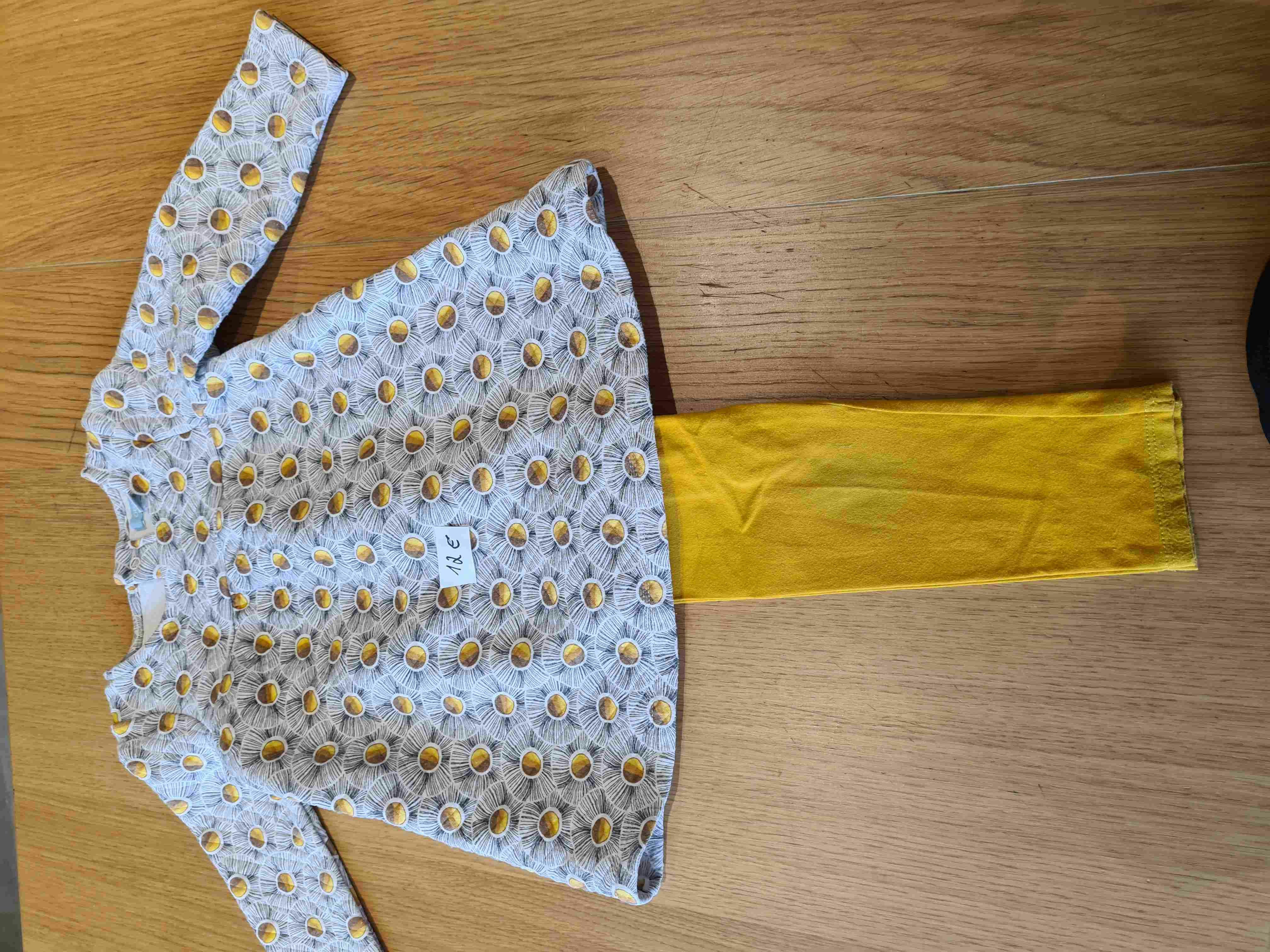 Robe épaisse plus leggins