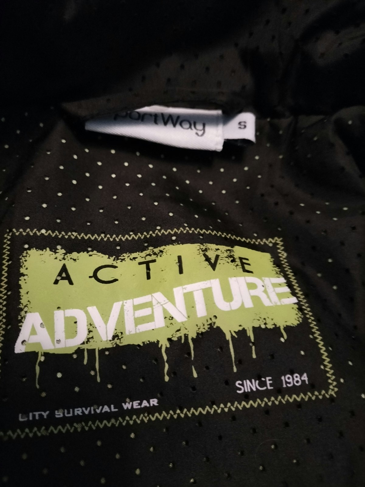 Coupe vent doublé à capuche taille S - photo numéro 2