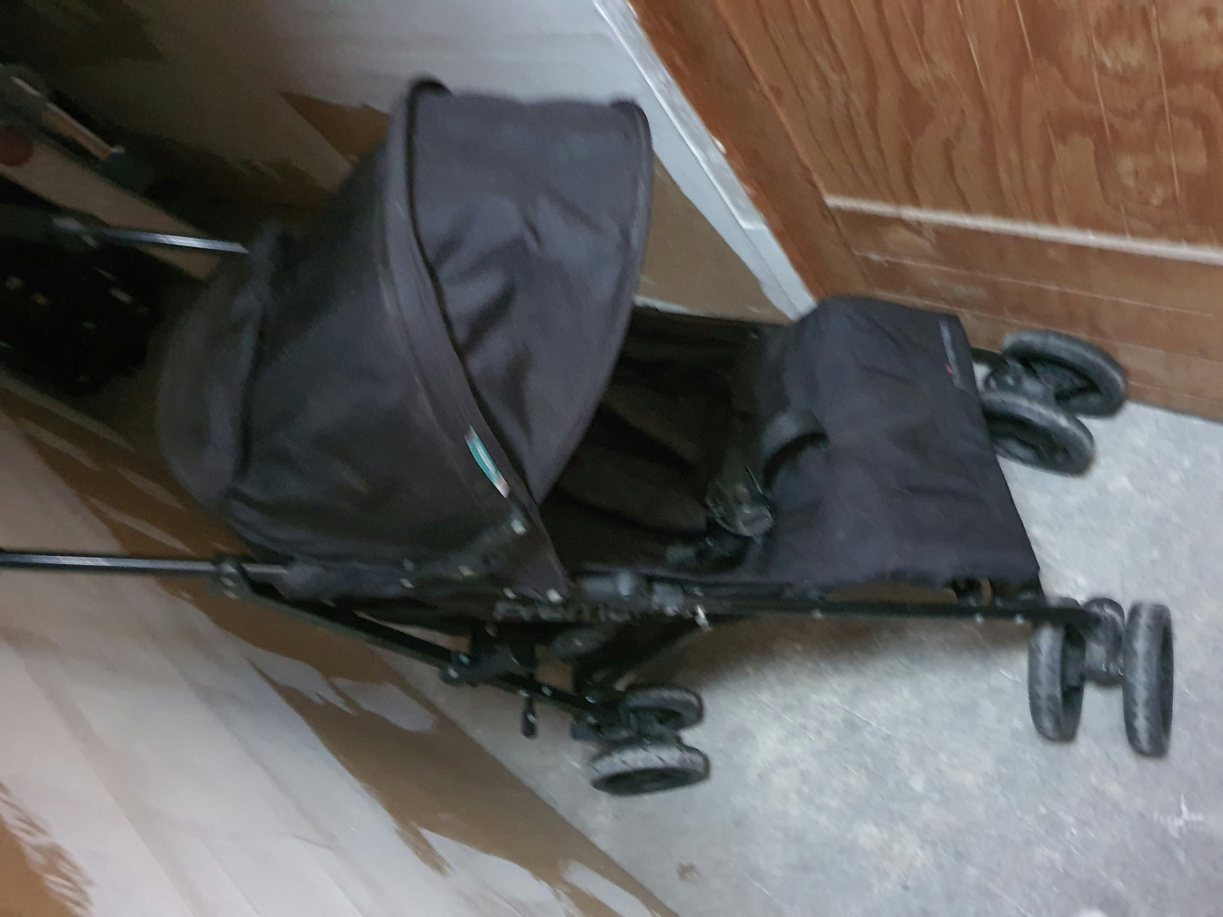 Poussette canne noire - photo numéro 2