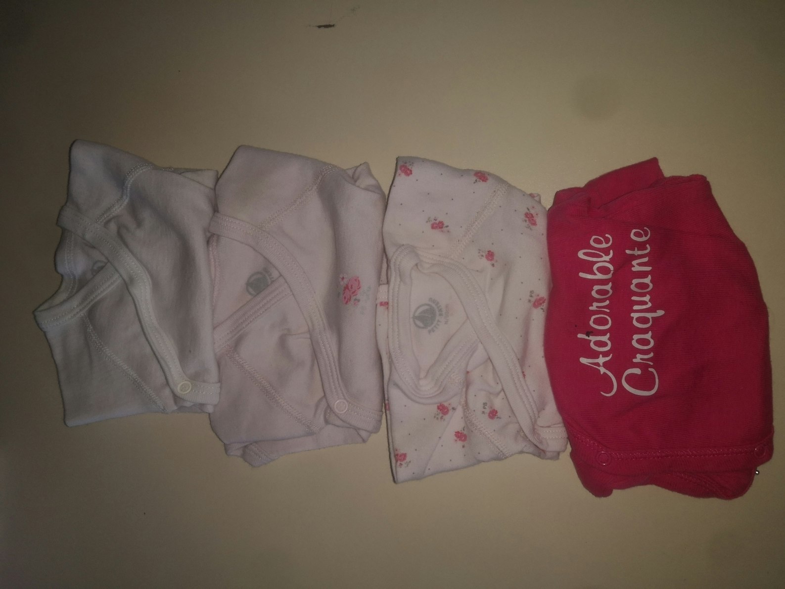 Lot de 4 bodies filles