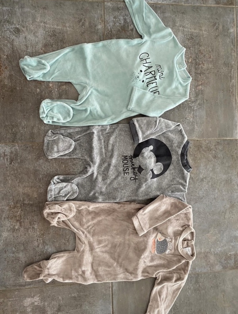 Lot 3 pyjamas
