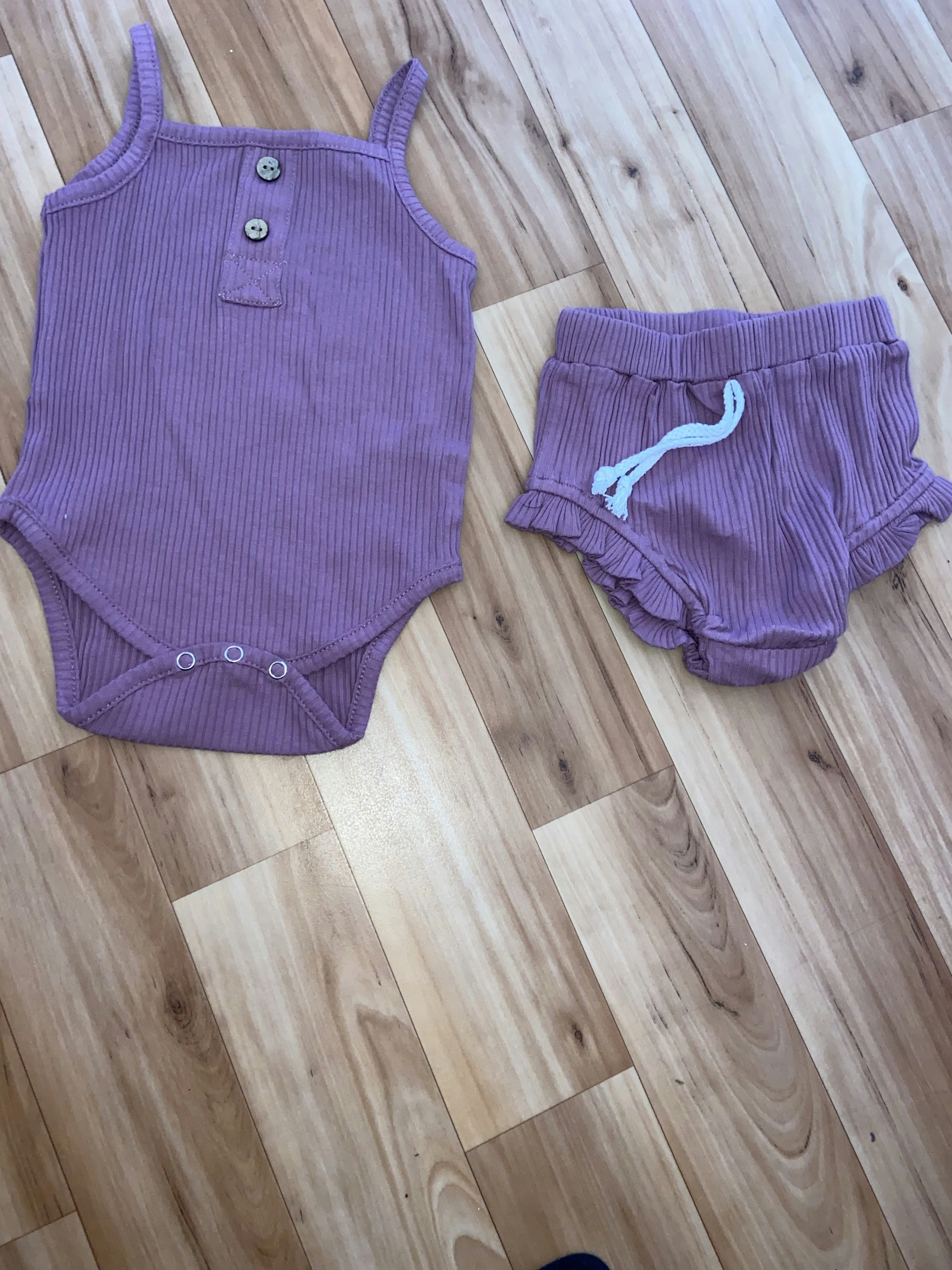 Ensemble violet
