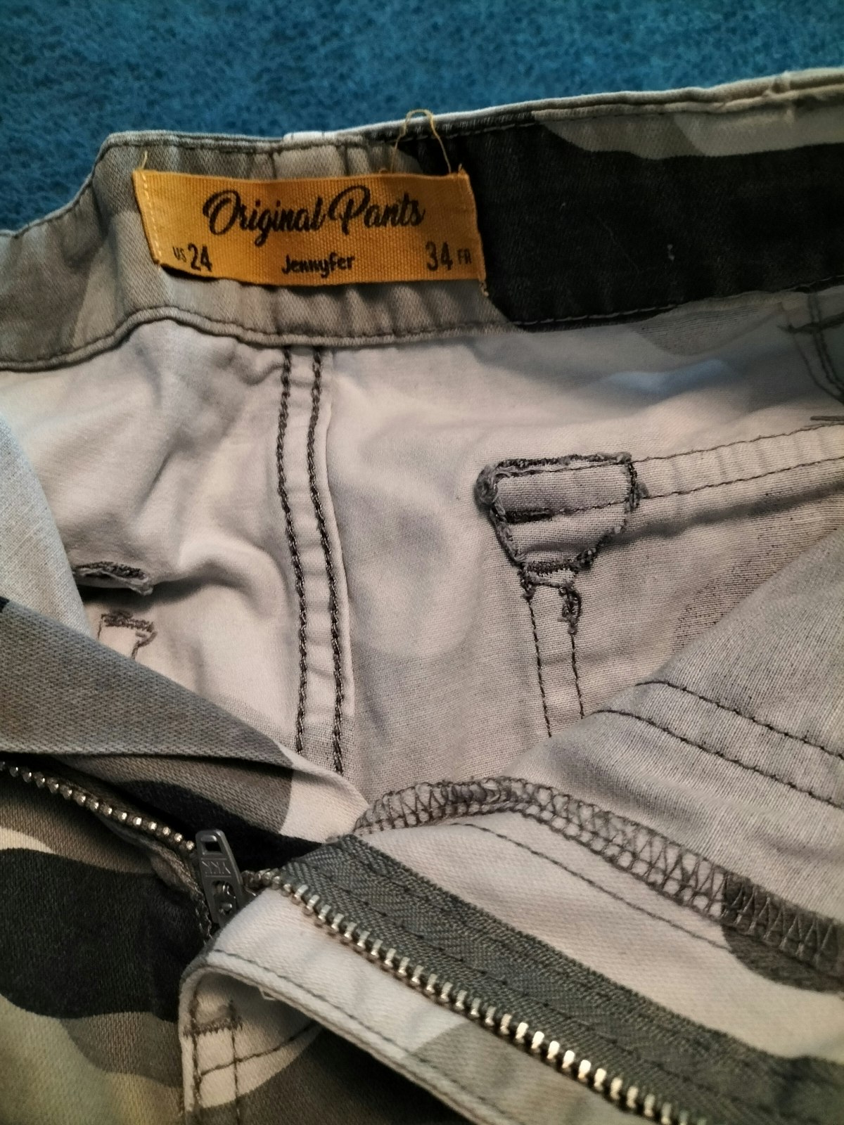 Pantalon camouflage Jennyfer taille 34 - photo numéro 3