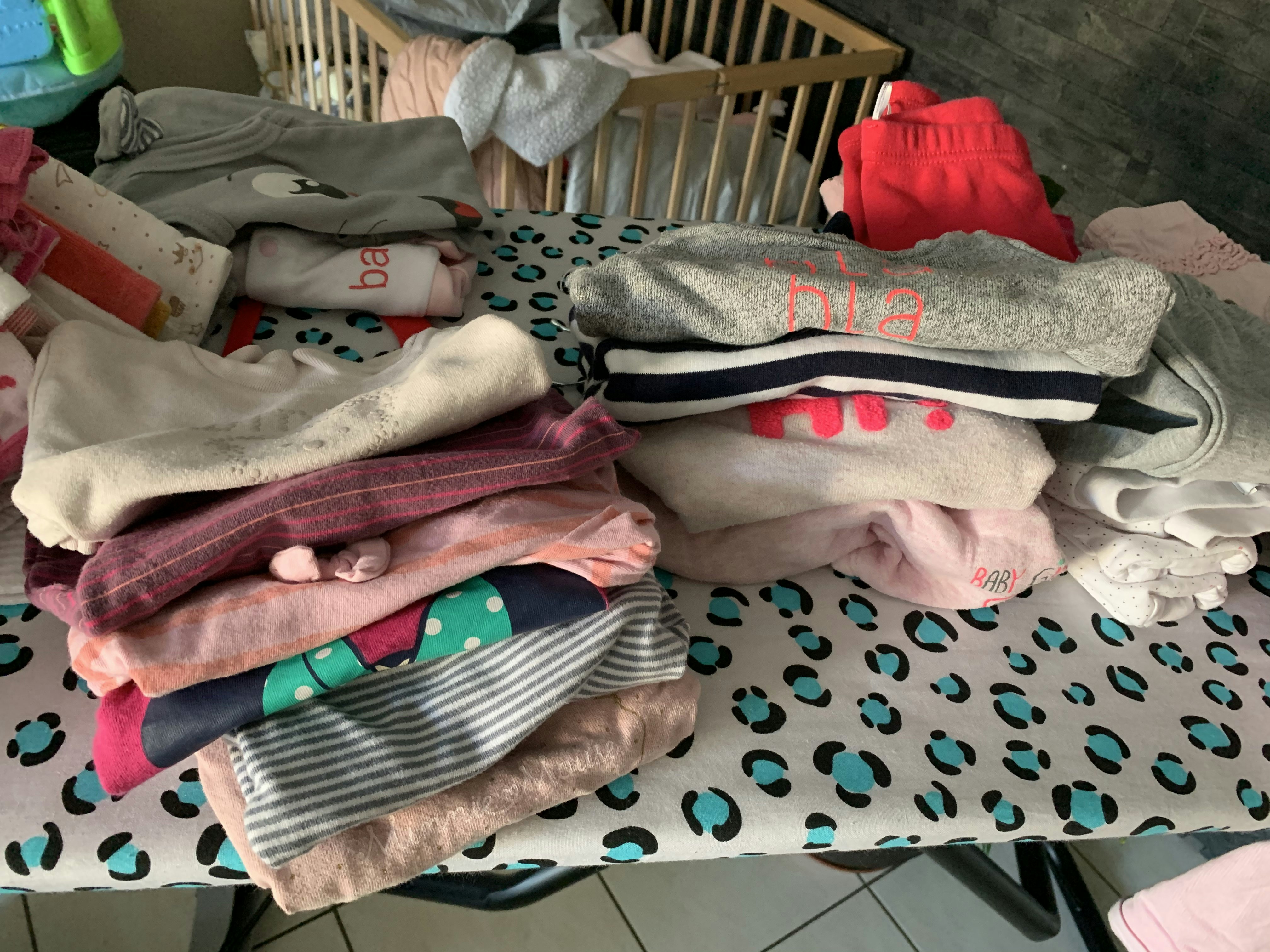 Gros lot de vêtement 3 mois fille