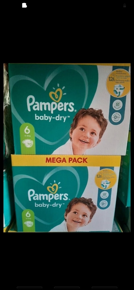 Deux paquets taille 6 Pampers