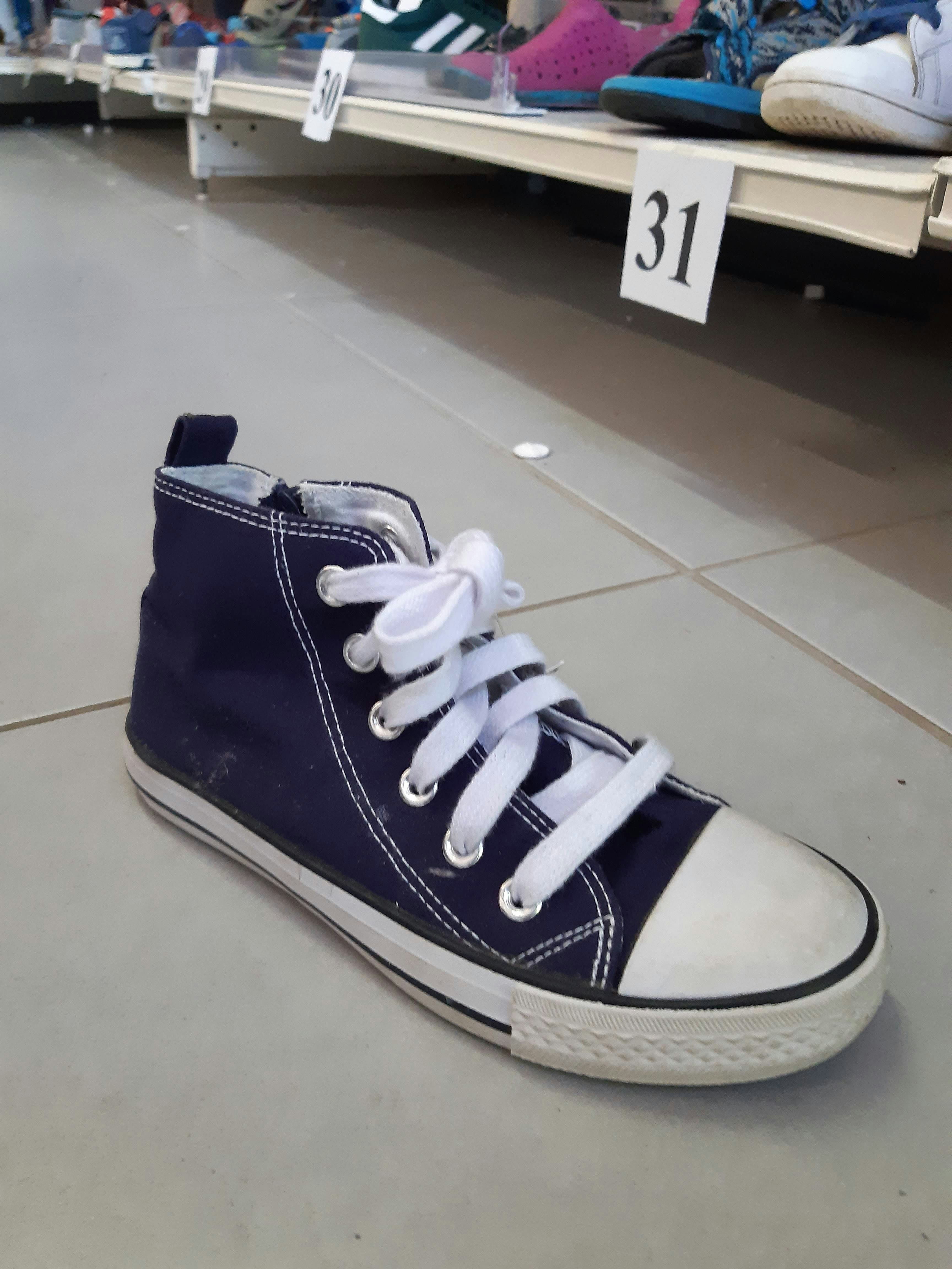 Chaussure tenis bleu foncé blanche pointure 35