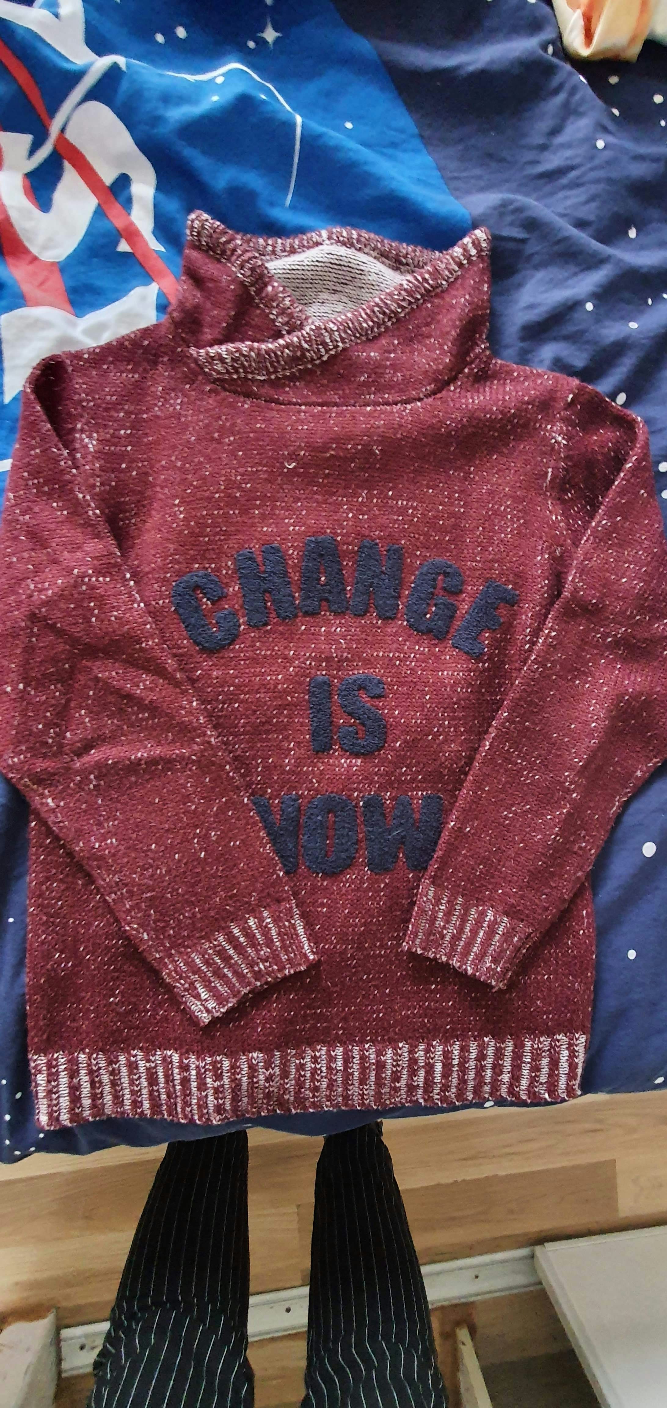 Pull en laine  taille 12 ans