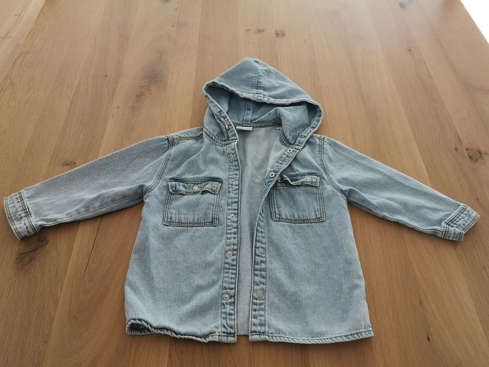 Sur chemise en Jeans Zara